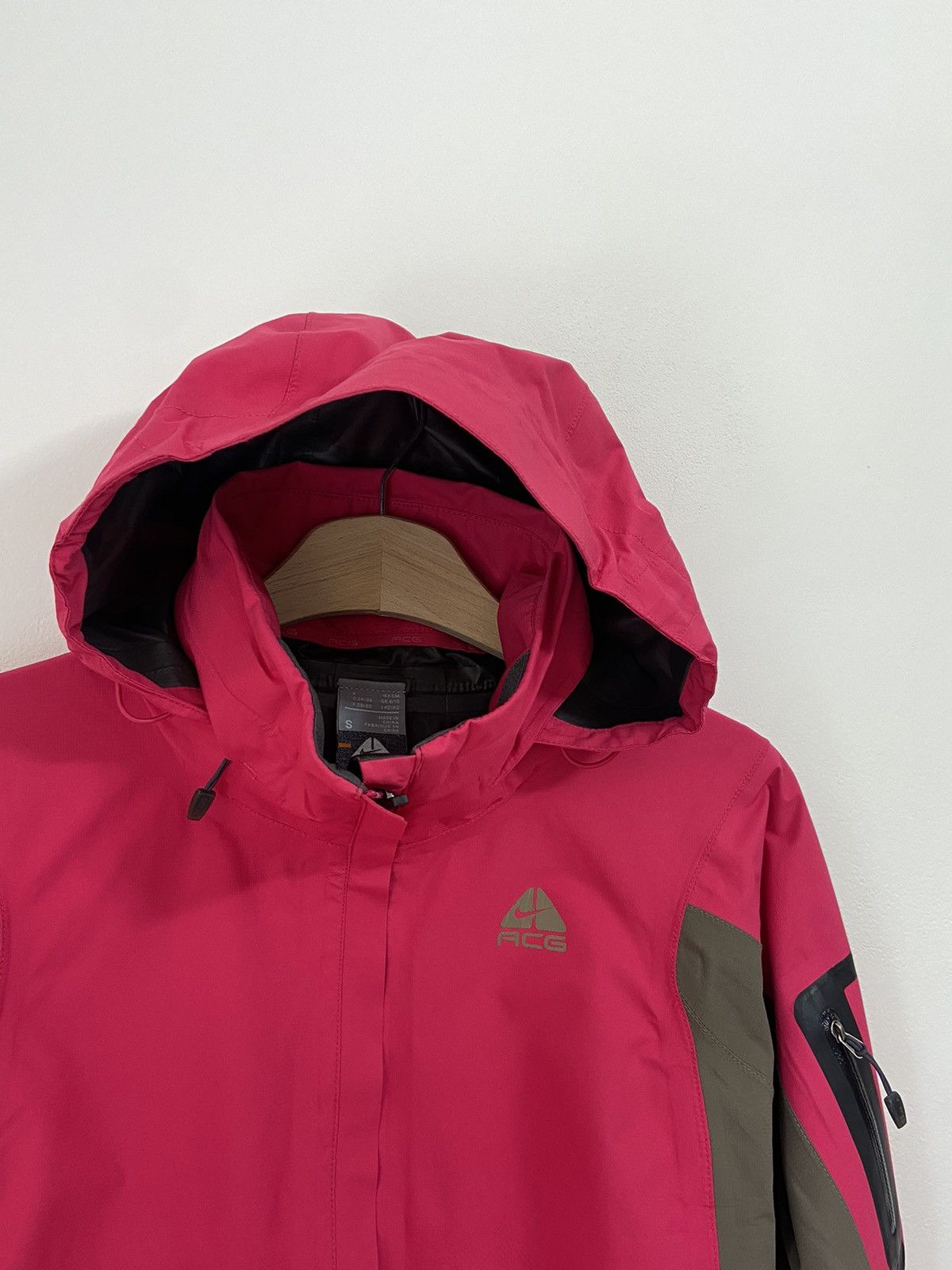 Nike Nike ACG Vintage Jacket GoreTex Size S / US 4 / IT 40 - 2 Thumbnail