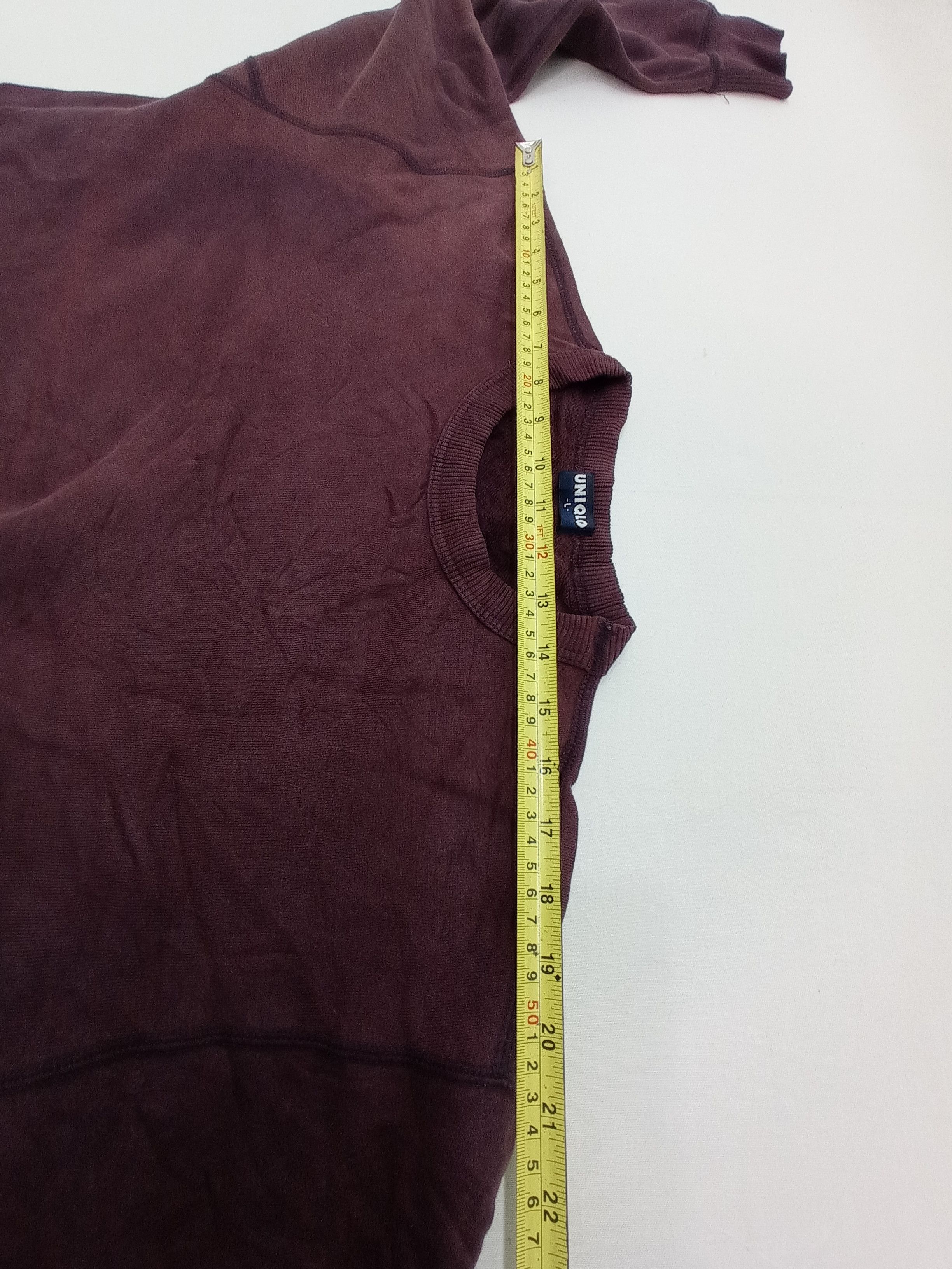 Uniqlo Vintage Uniqlo Maroon Sweatshirt Size US L / EU 52-54 / 3 - 6 Thumbnail