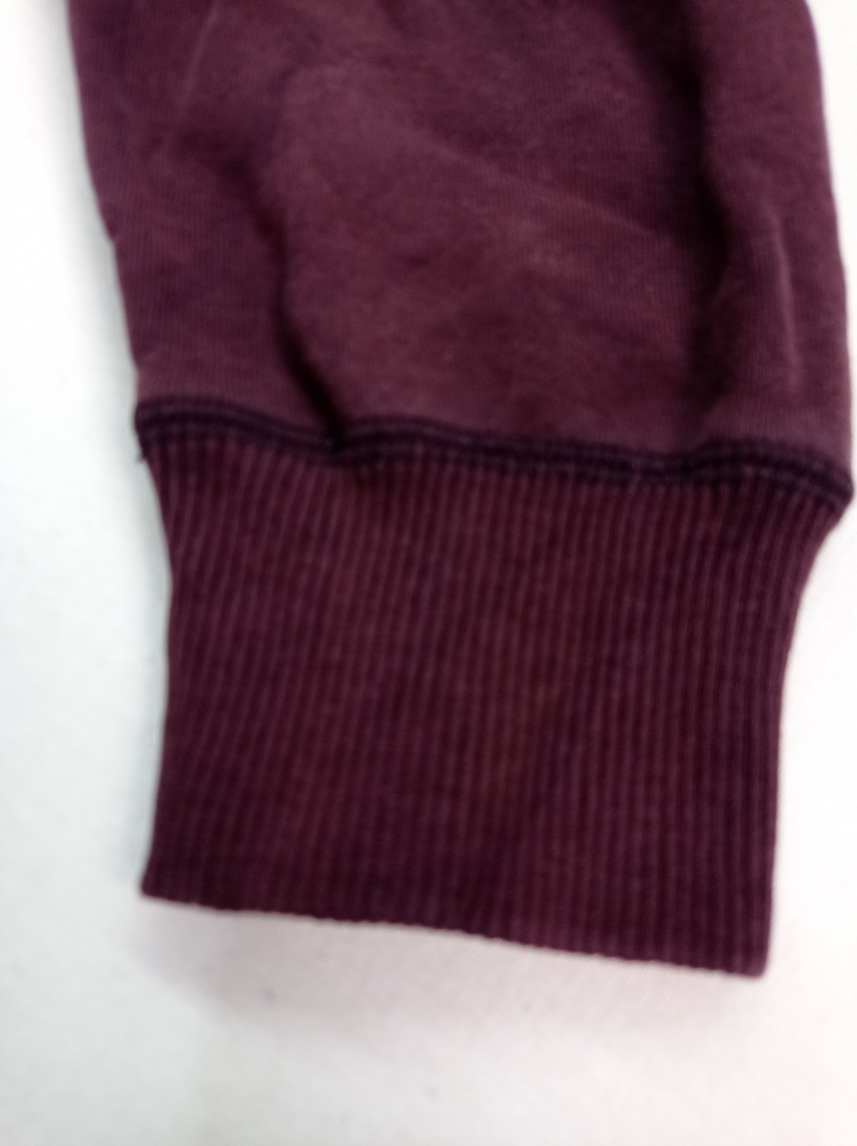 Uniqlo Vintage Uniqlo Maroon Sweatshirt Size US L / EU 52-54 / 3 - 8 Thumbnail