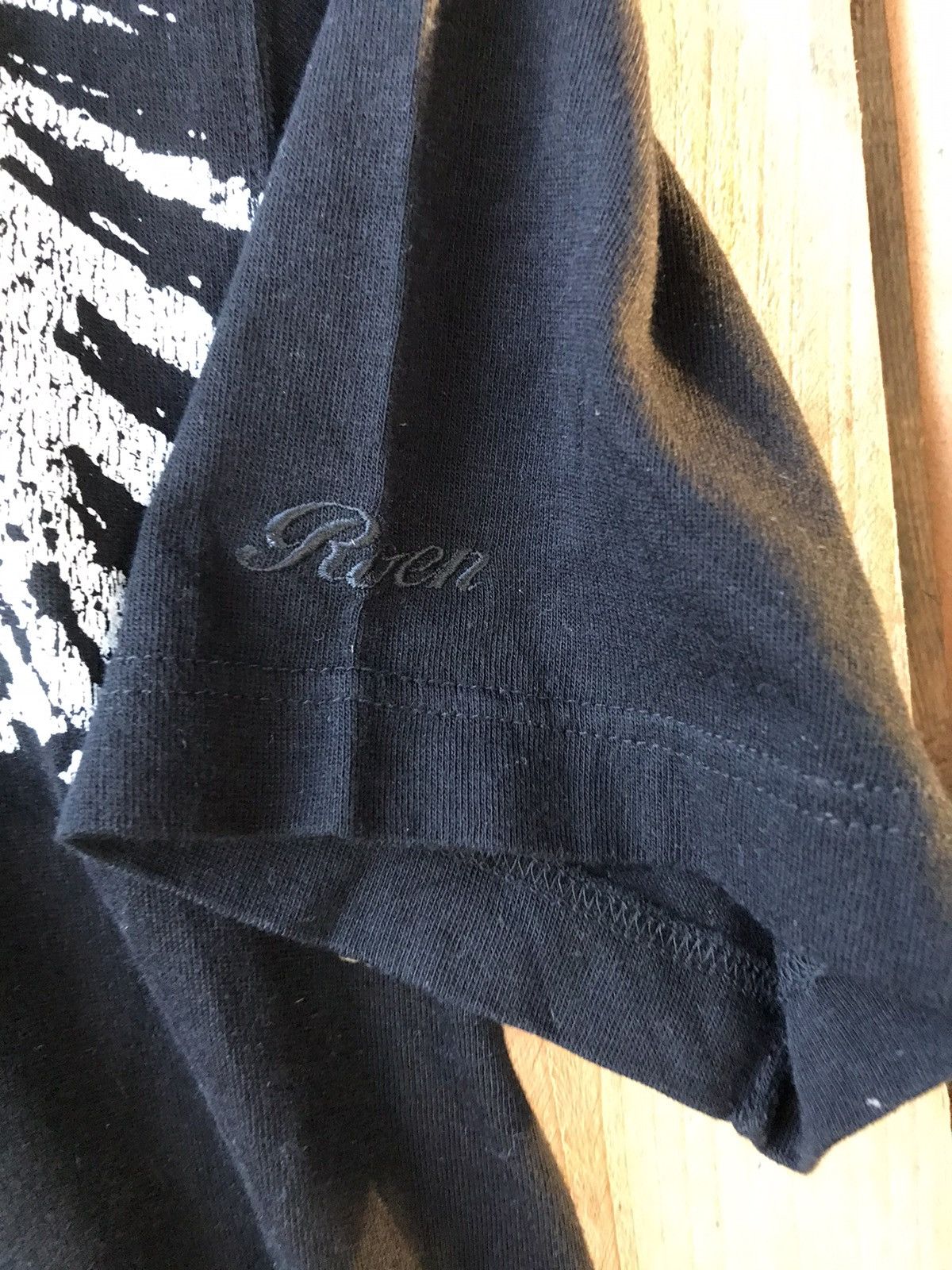 Roen Roen Japan The Crows Overprint Graphic Tee Logo Size US M / EU 48-50 / 2 - 5 Thumbnail