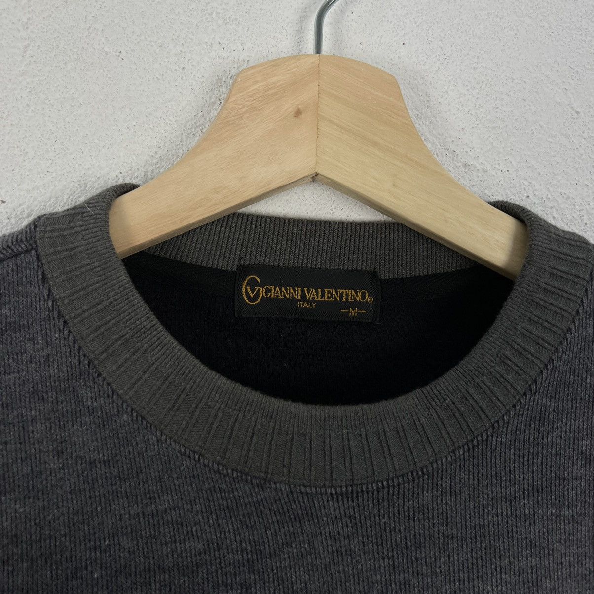 Vintage VINTAGE GIANNI VALENTINO SWEATSHIRT EMBROIDERY BIG LOGO Size US M / EU 48-50 / 2 - 4 Thumbnail