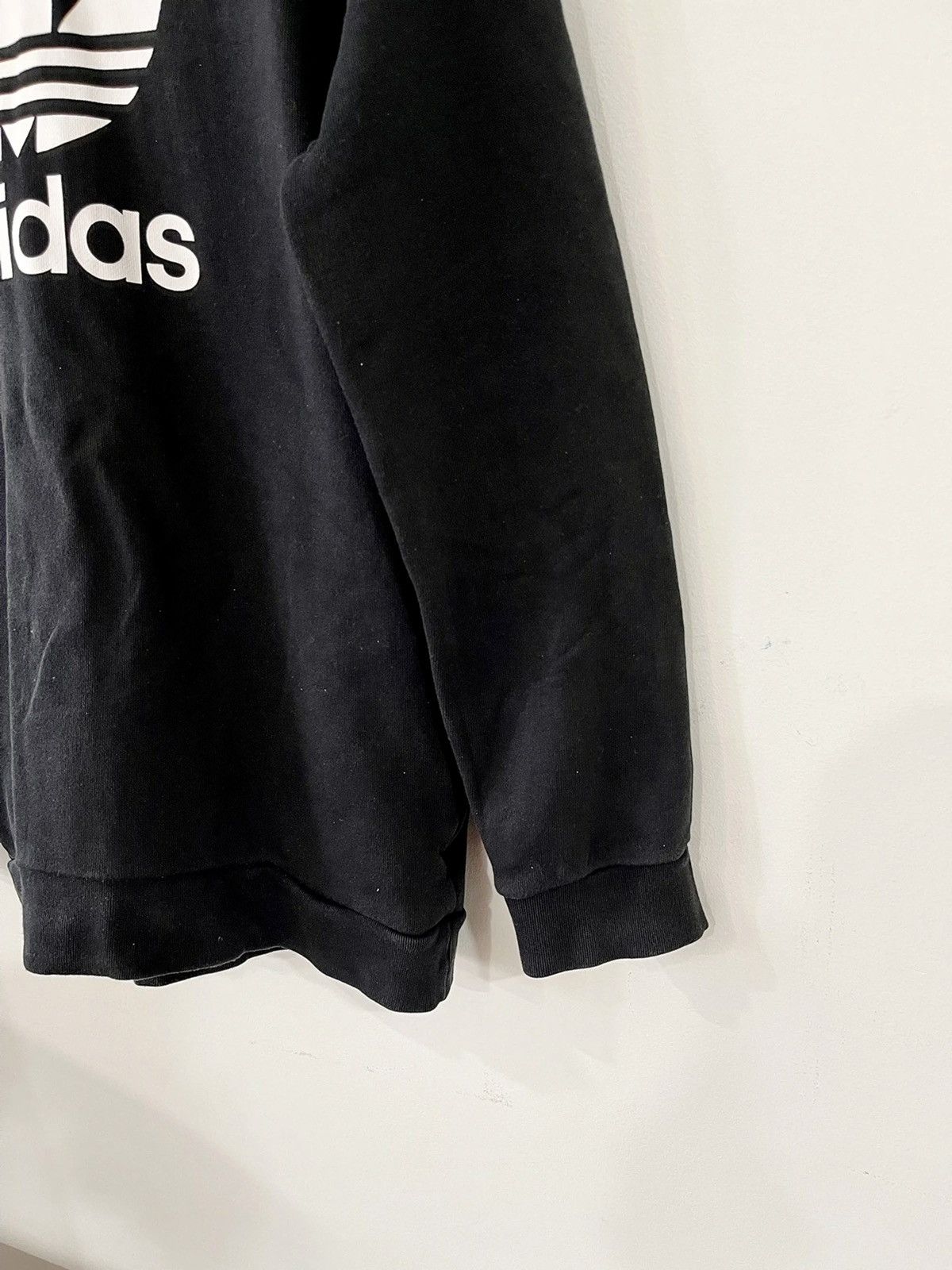 Adidas × Vintage VINTAGE ADIDAS TREFOIL HOODIE BIG LOGO FRONT ALL BLACKS Size US L / EU 52-54 / 3 - 6 Thumbnail