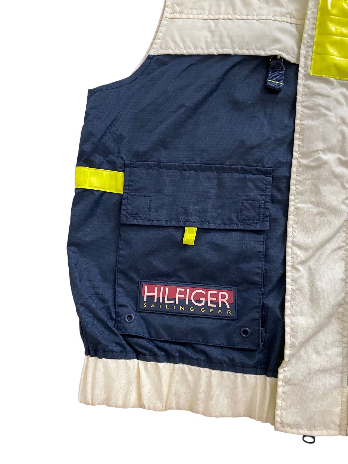 Tommy Hilfiger × Vintage Vintage Tommy Hilfiger Sailing Gear ROBOT Vest nice design Size US L / EU 52-54 / 3 - 8 Thumbnail