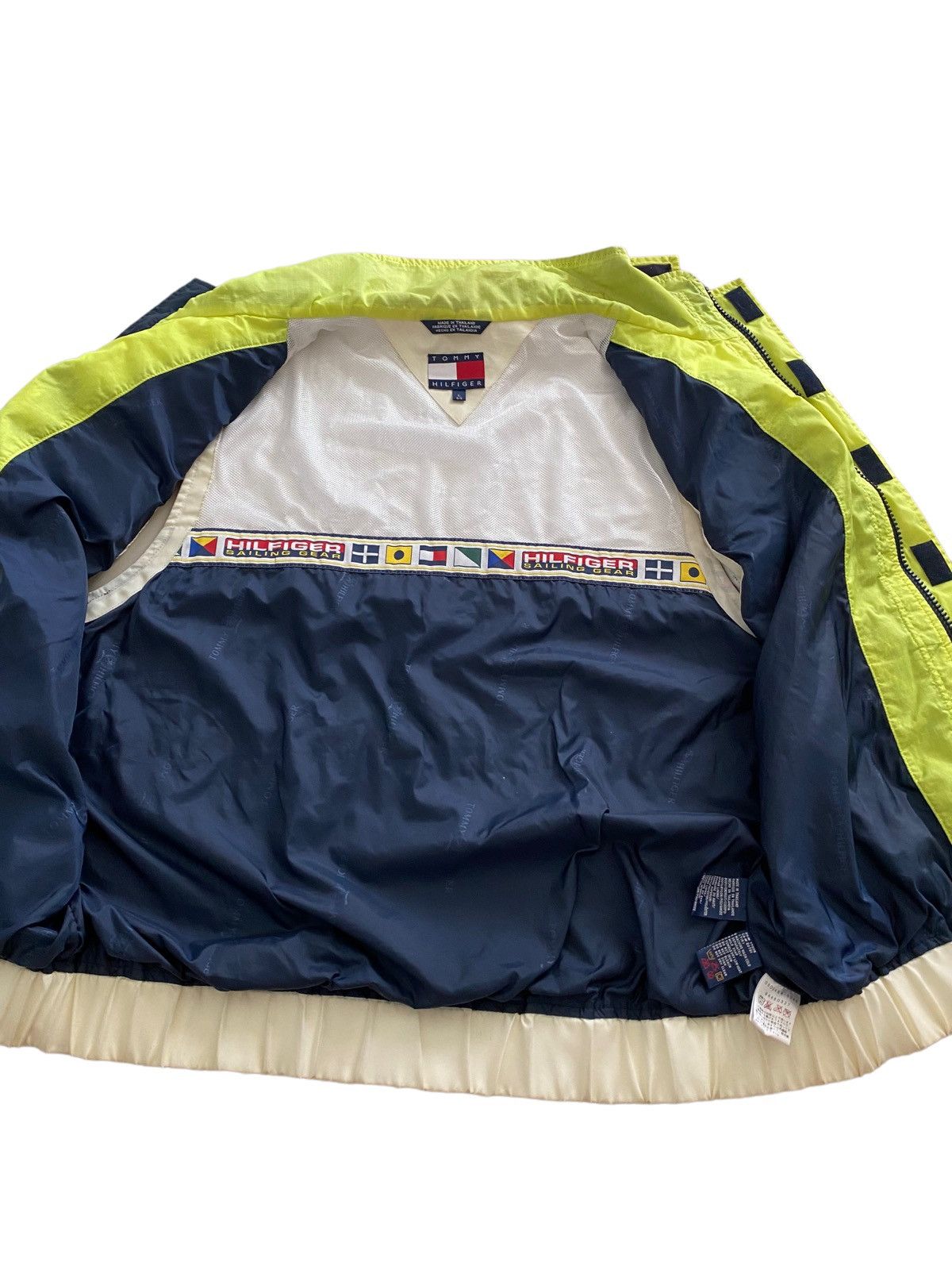 Tommy Hilfiger × Vintage Vintage Tommy Hilfiger Sailing Gear ROBOT Vest nice design Size US L / EU 52-54 / 3 - 5 Thumbnail