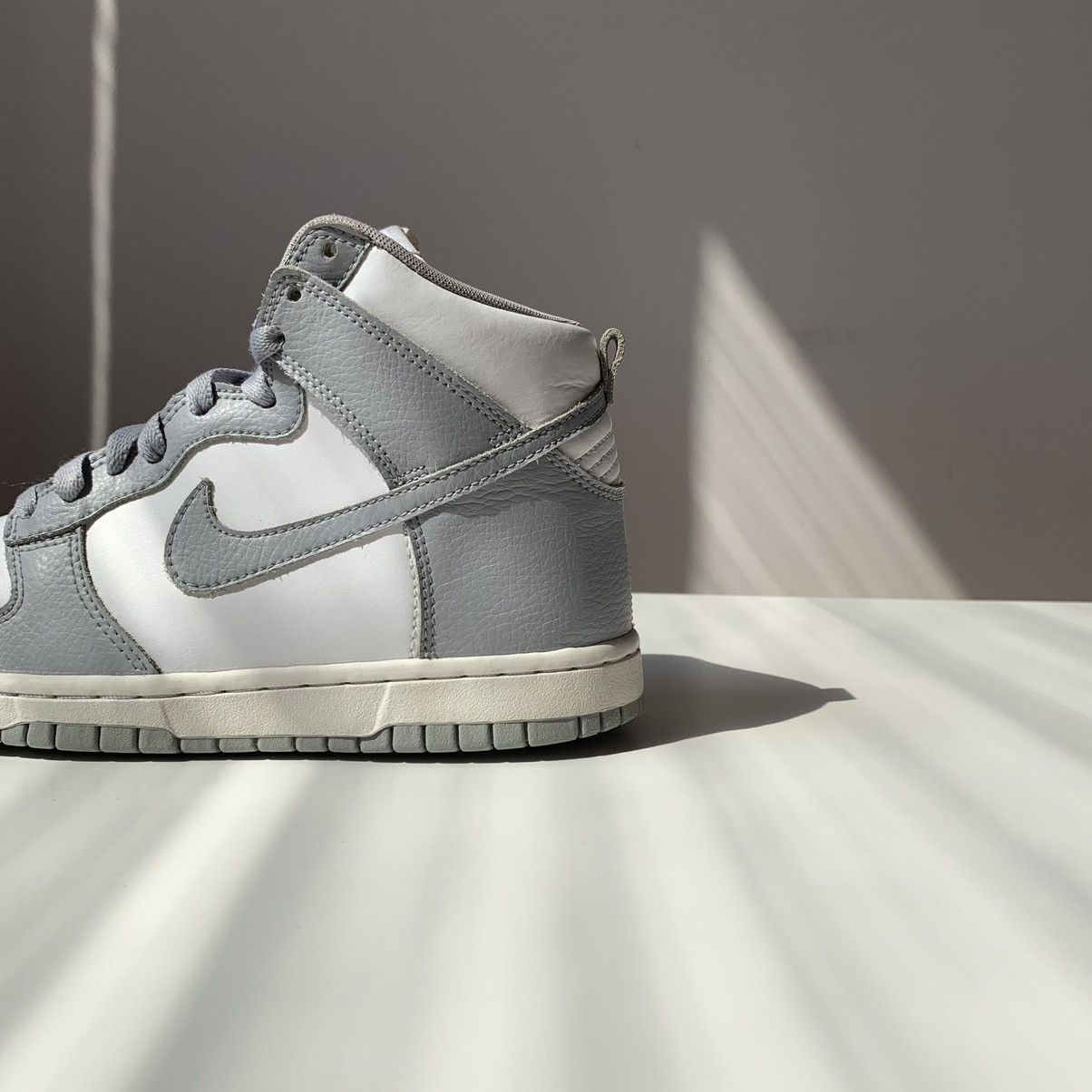 Nike 2016 Nike Dunk High White Wolf Grey Size US 7 / IT 37 - 11 Thumbnail