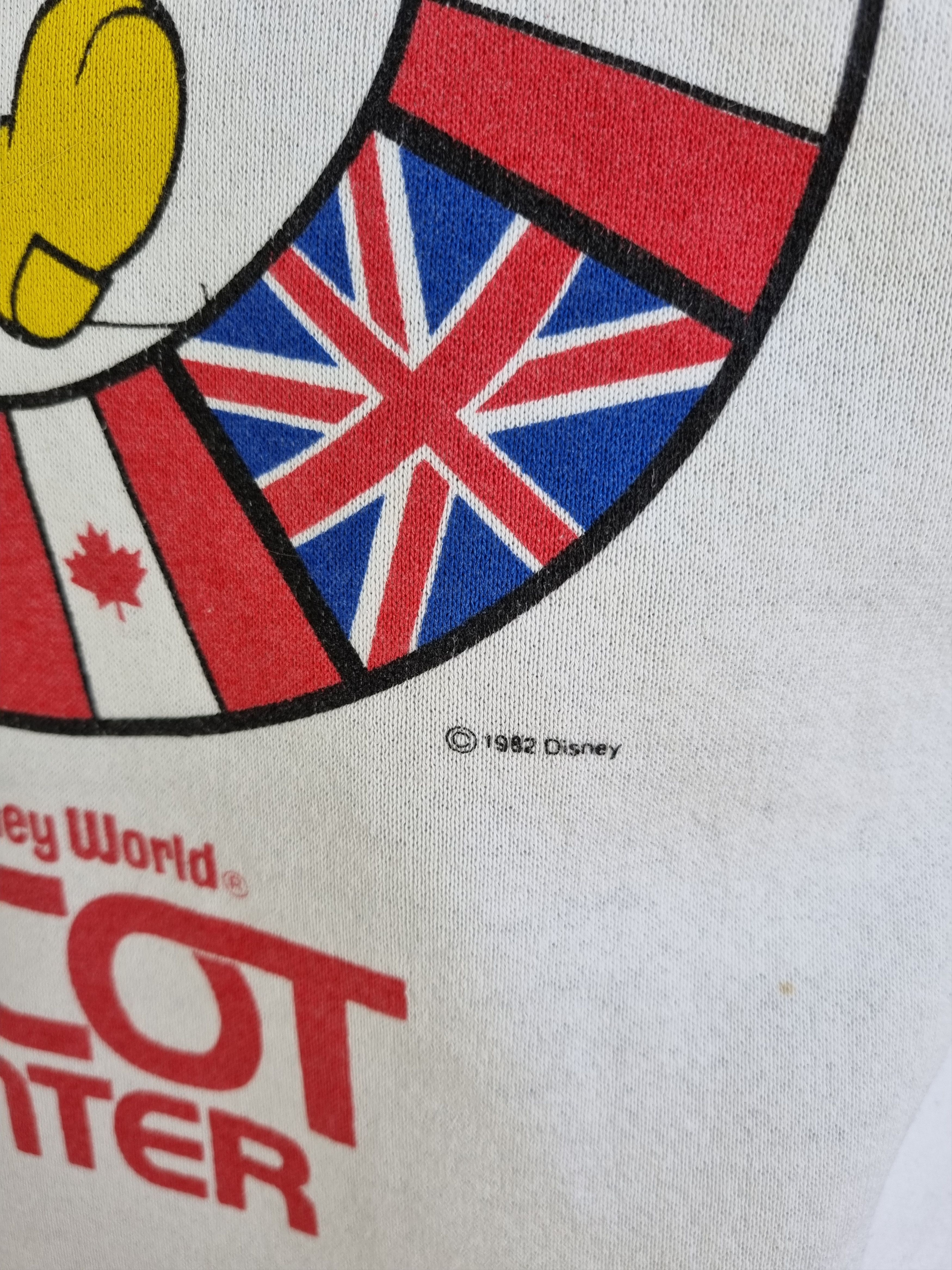 Disney × Mickey Mouse Vintage 1982 Mickey Mouse 50/50 Disney World Productions Size US M / EU 48-50 / 2 - 5 Thumbnail
