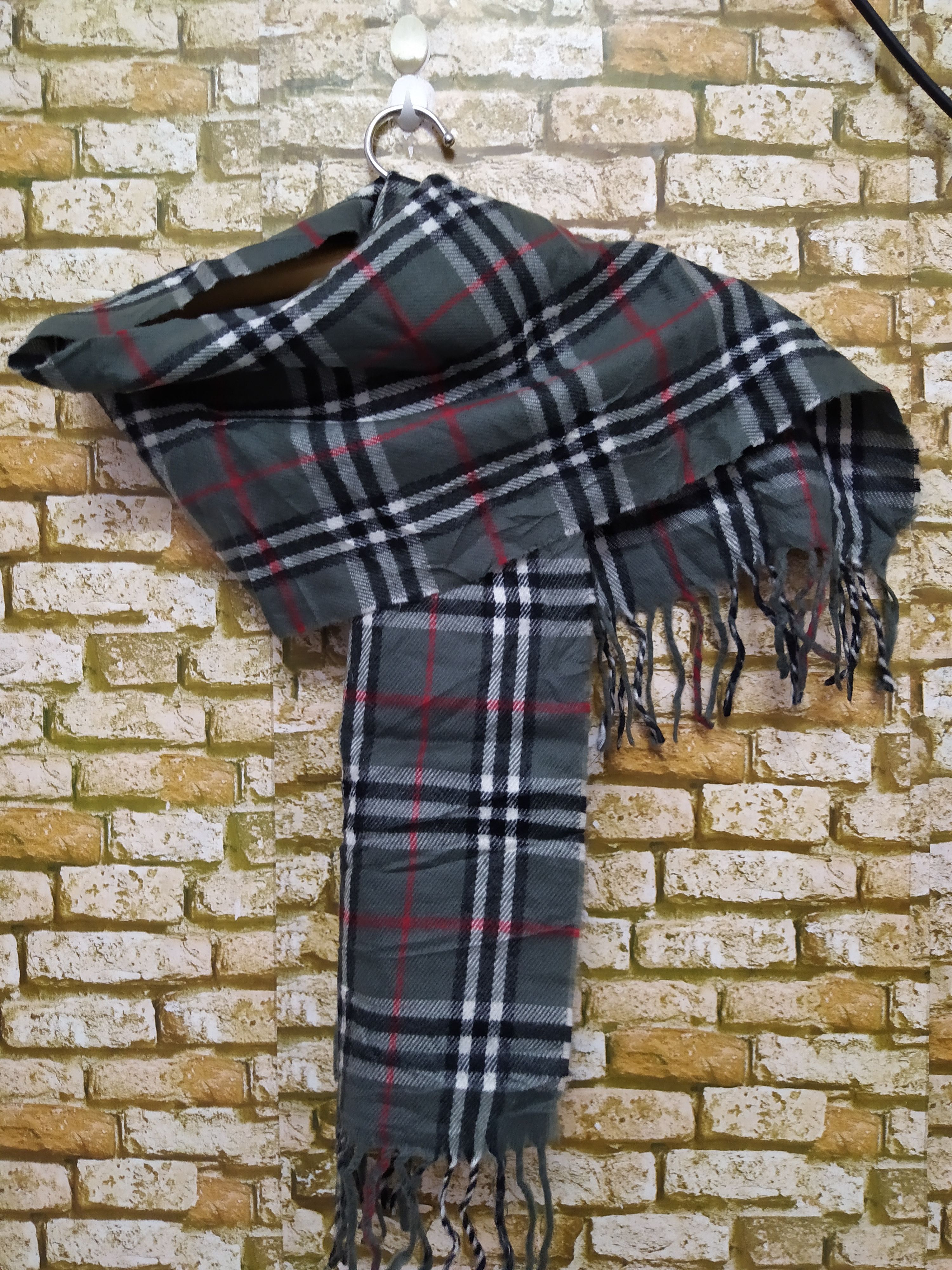 Burberry BURBERRY MUFFKER SCARVES NOVA CHECK LAMBWOOLS (C60) Size ONE SIZE - 1 Thumbnail
