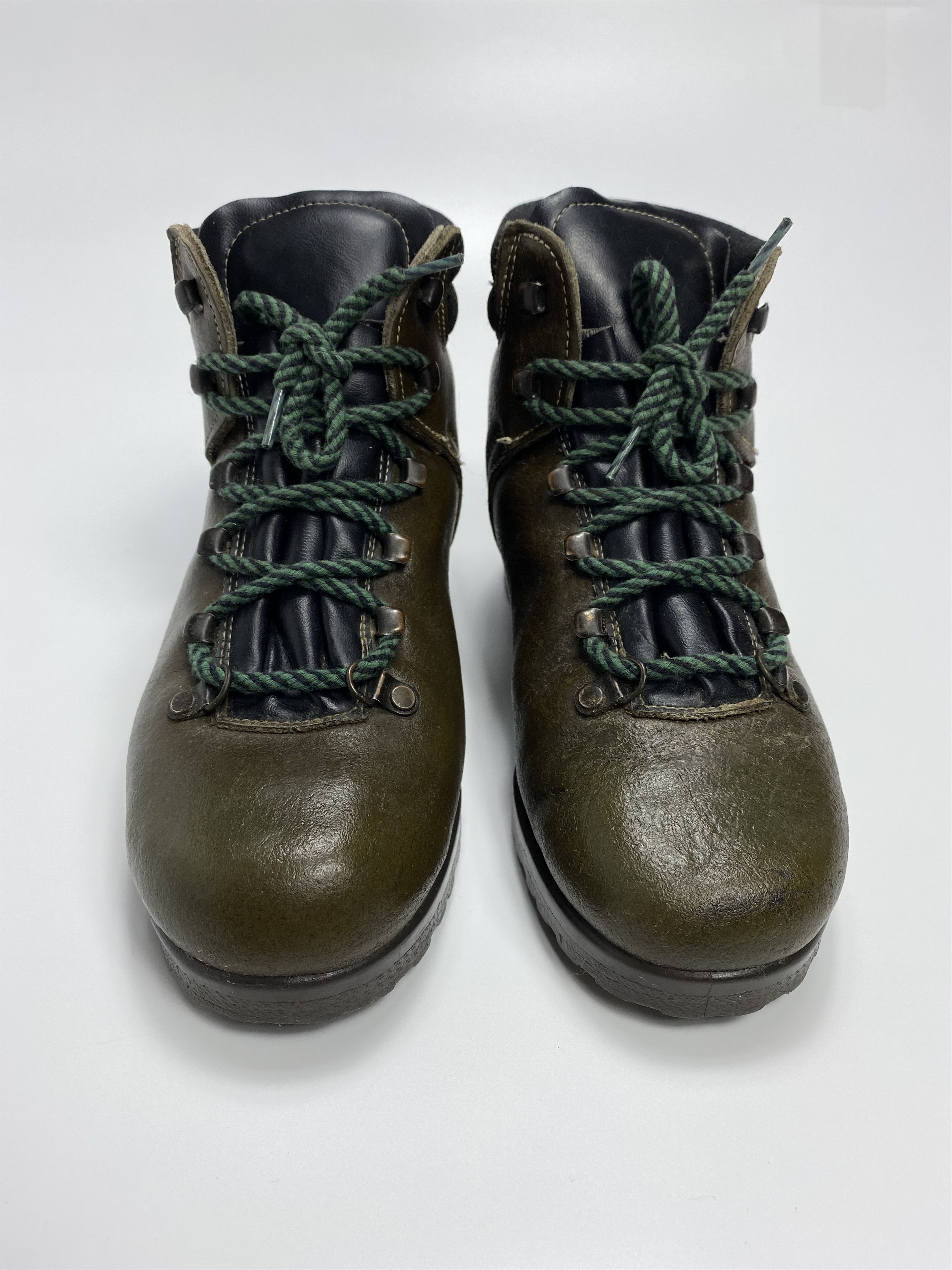 Genuine Leather Dachstein 80s Vintage Mountaineering Hiking Leather Boots Size US 7 / EU 40 - 2 Thumbnail