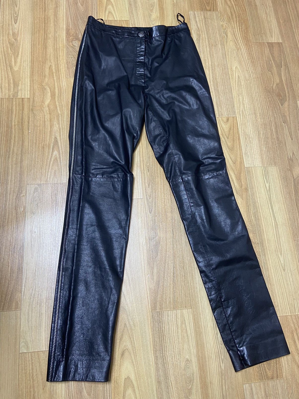 Chanel 34 Chanel Calfskin leather side zipper biker pants jeans Size 25" / US 0 / IT 36 - 1 Thumbnail