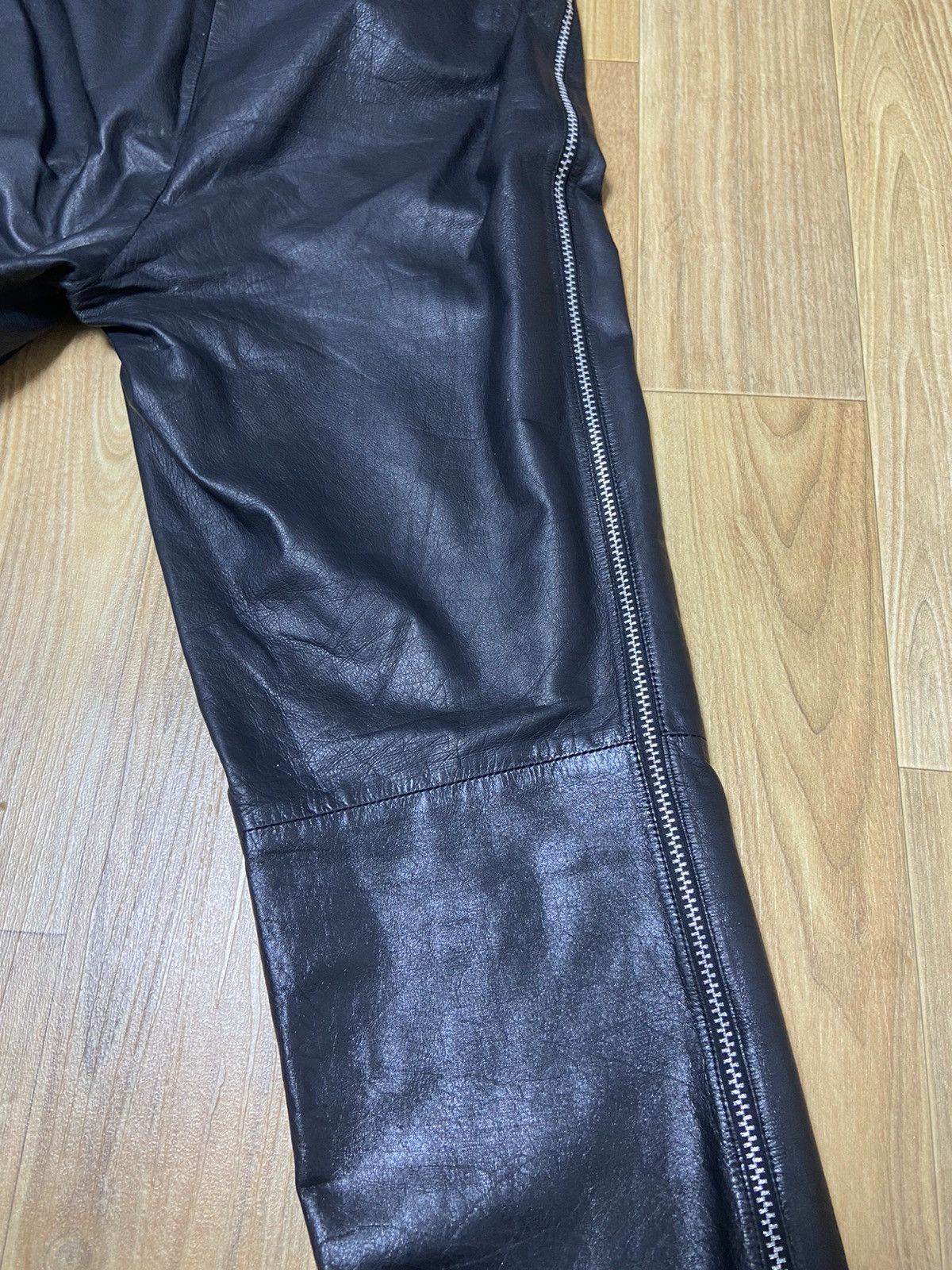 Chanel 34 Chanel Calfskin leather side zipper biker pants jeans Size 25" / US 0 / IT 36 - 4 Thumbnail