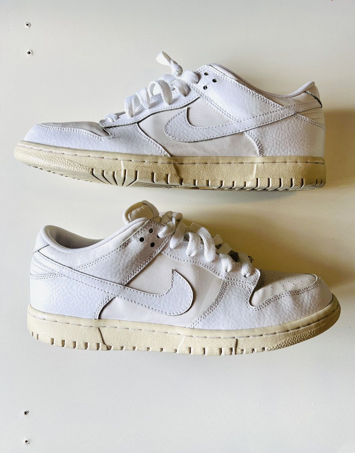 Nike Nike Dunk Low Triple White Size US 10 / EU 43 - 2 Thumbnail