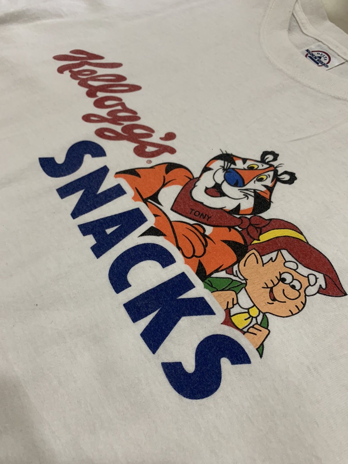 Vintage KELLOG'S SNACKS PROMO TEE SHIRT Size US XL / EU 56 / 4 - 5 Thumbnail
