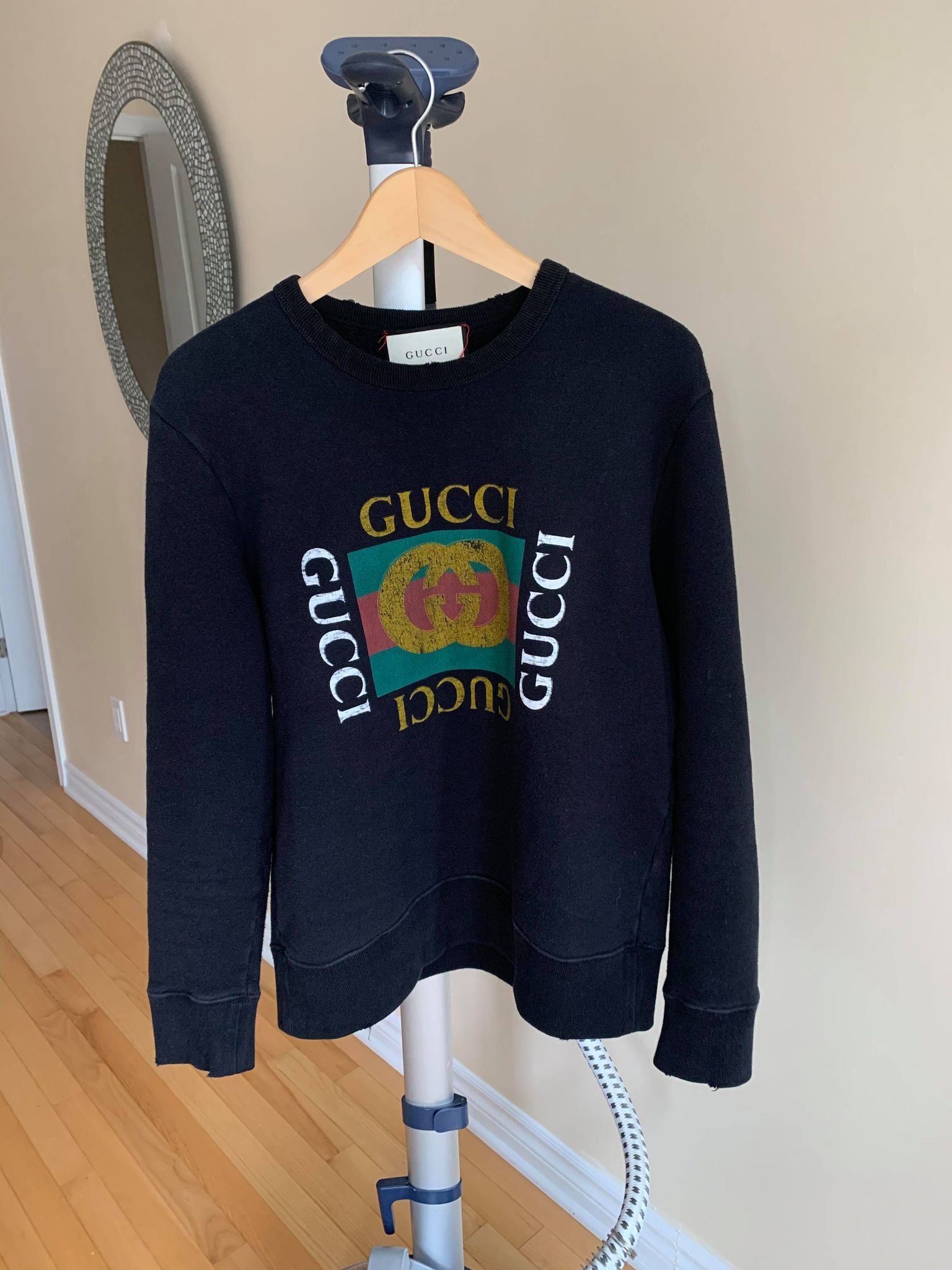 Gucci Gucci logo sweater size small Size US S / EU 44-46 / 1 - 2 Thumbnail