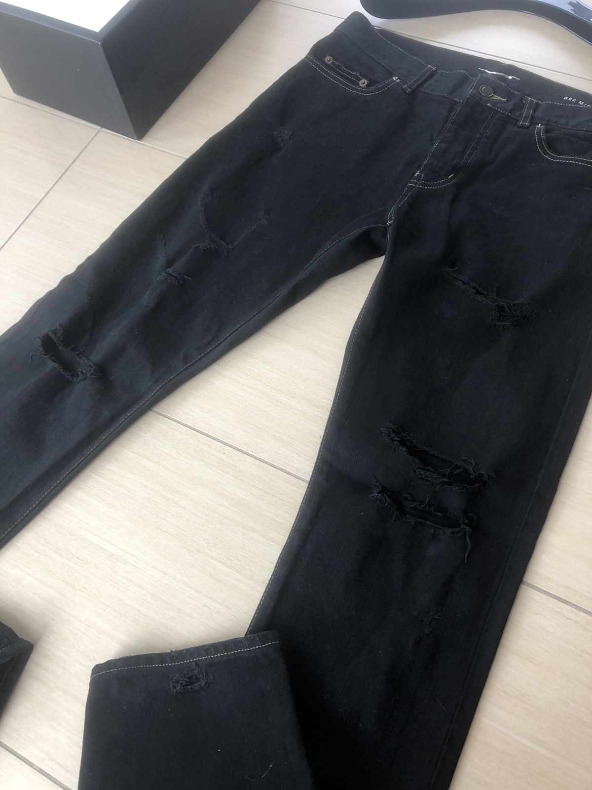 Hedi Slimane × Saint Laurent Paris Saint Laurent Trash D02 x Hedi slimane size 30 Size US 30 / EU 46 - 13 Thumbnail