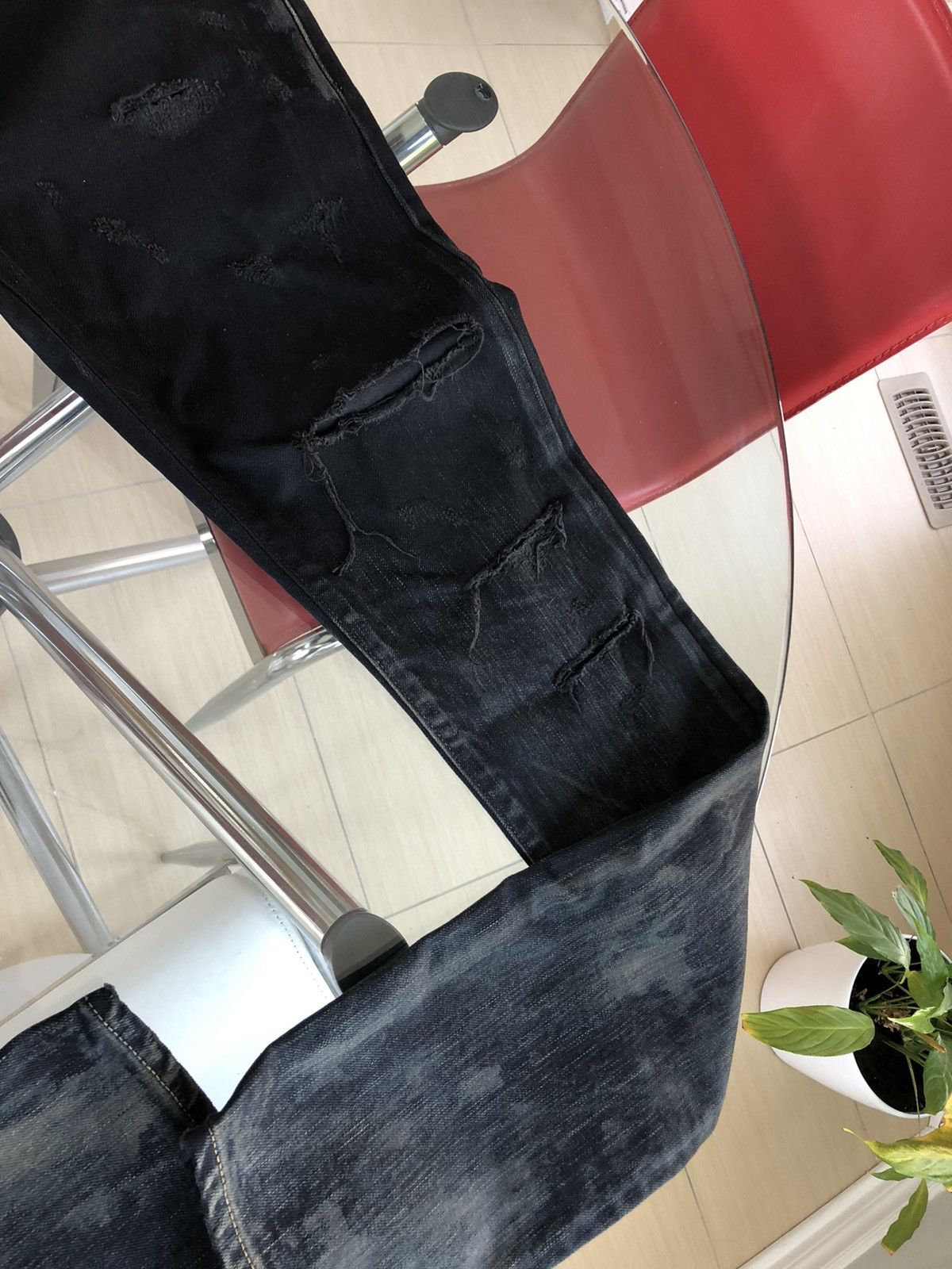 Hedi Slimane × Saint Laurent Paris Saint Laurent black oil stains denim size 30 Size US 30 / EU 46 - 5 Thumbnail