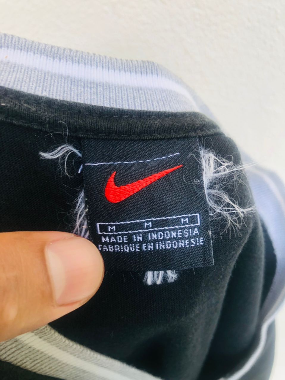 Nike × Vintage Vintage Nike Streetwear Fashion Style Shirt Size US L / EU 52-54 / 3 - 7 Thumbnail