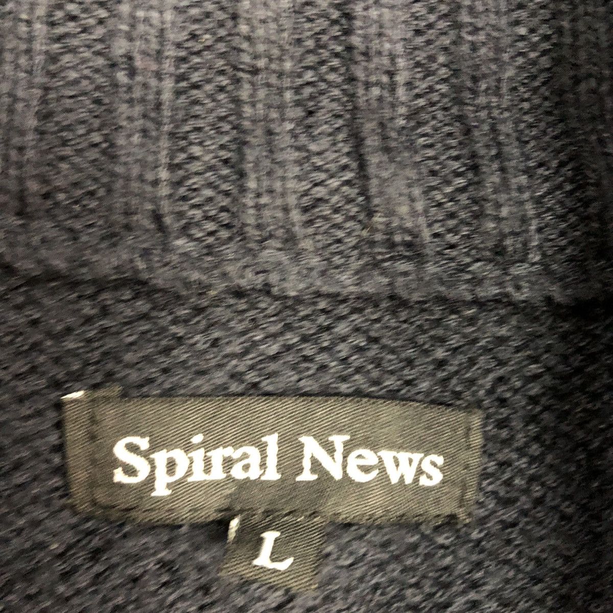 Aran Isles Knitwear Spiral News Black cable aran isle Knit Cardigan #5720 Size US M / EU 48-50 / 2 - 11 Thumbnail