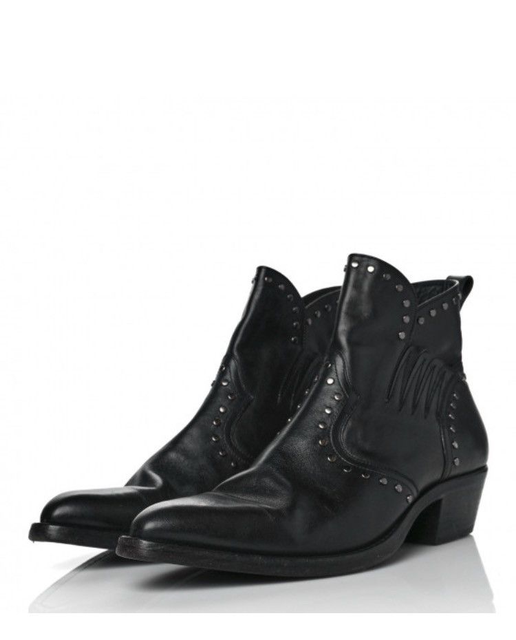 Studded Dakota 50 Chelsea Boots. 41