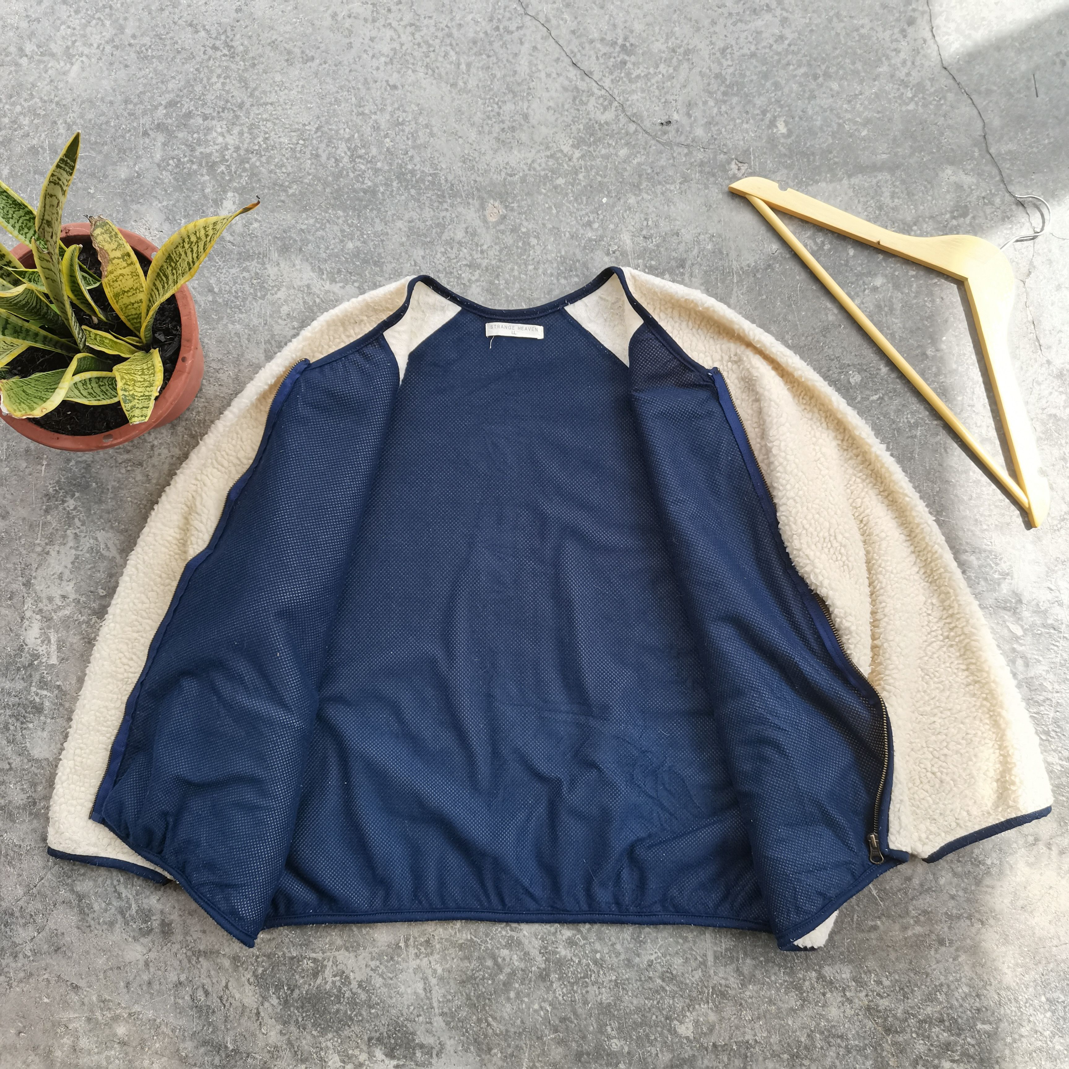 Japanese Brand Steals🔥 Vintage STRANGE HEAVEN Sherpa Fleece Cardigan Size US XL / EU 56 / 4 - 2 Thumbnail
