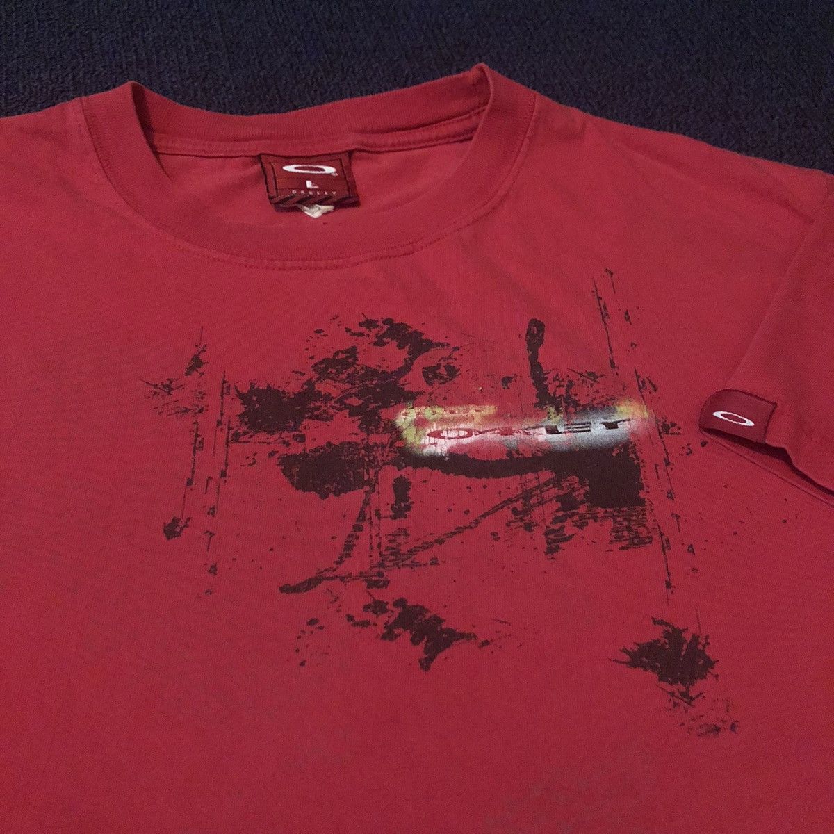 Pre-owned Oakley X Surf Style Vintage 2000s Oakley Paint Splatter Graphic Logo Tee Shirt In Red/black