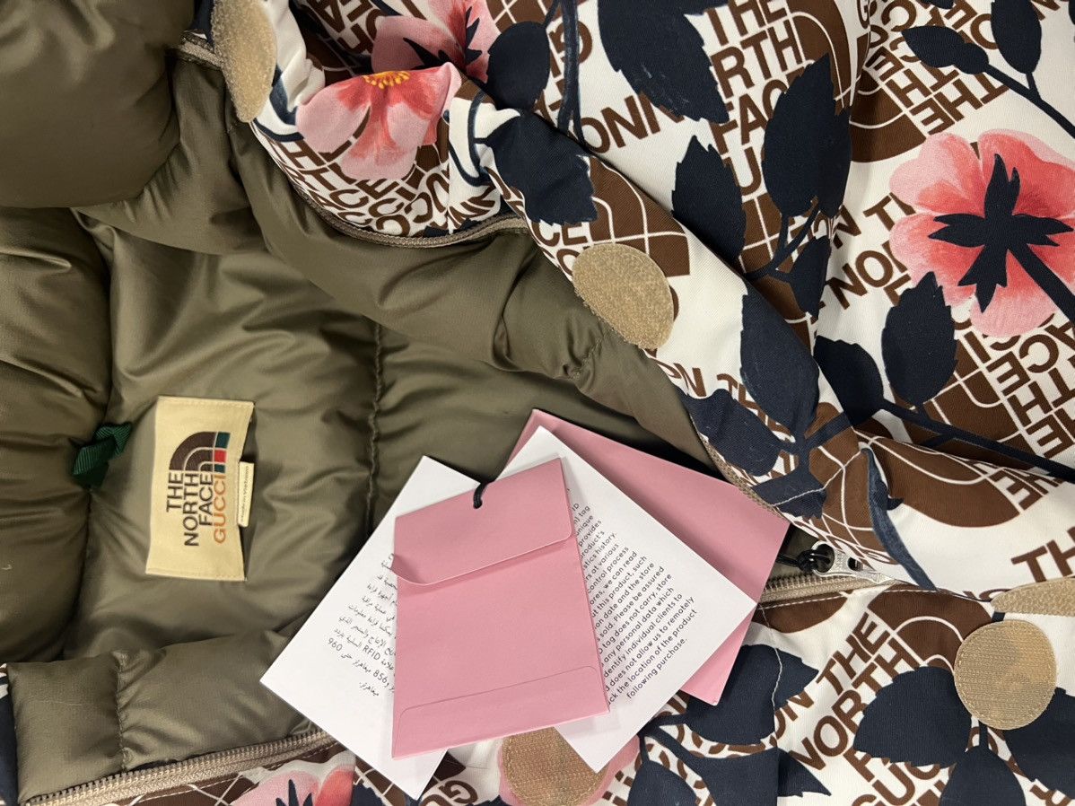 Gucci × The North Face Gucci x The North Face Floral Down Parka sz M Size US M / EU 48-50 / 2 - 9 Thumbnail