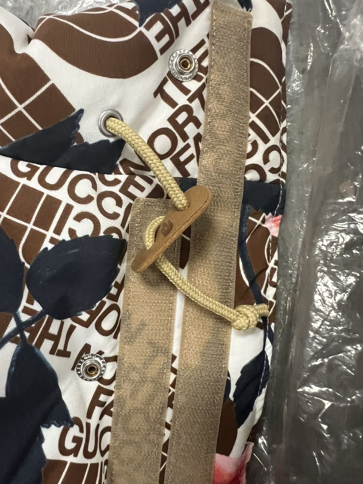 Gucci × The North Face Gucci x The North Face Floral Down Parka sz M Size US M / EU 48-50 / 2 - 17 Thumbnail