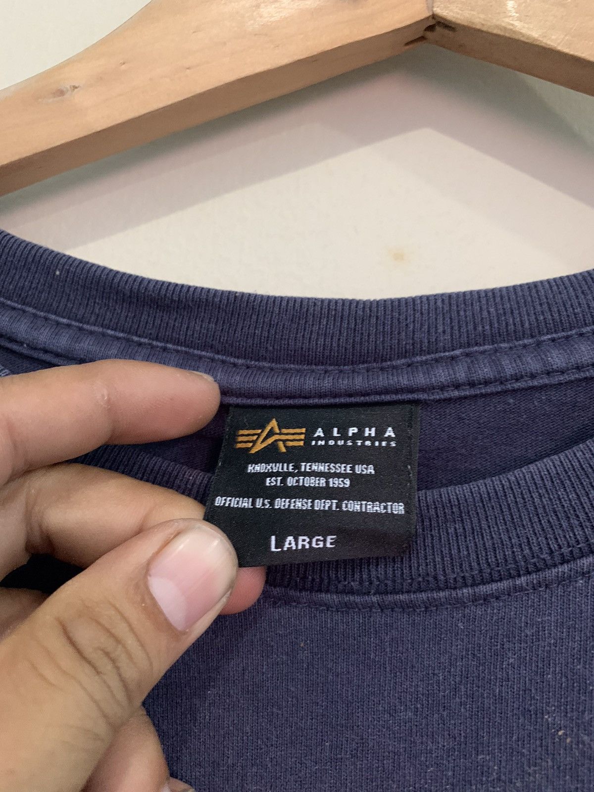 Alpha Industries × Vintage Alpha Industries American Flag Vietnam Military Assistance Size US L / EU 52-54 / 3 - 8 Thumbnail