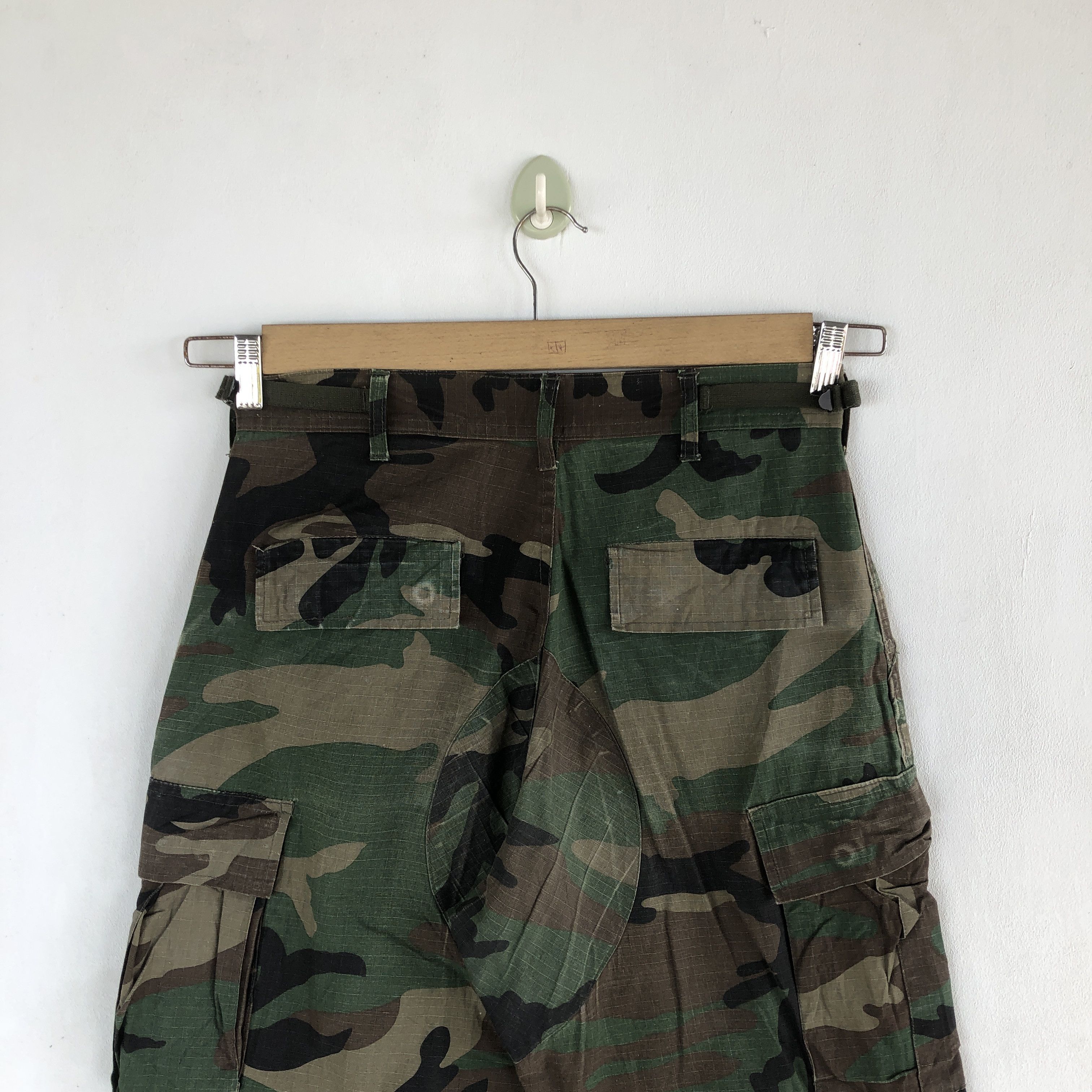 Japanese Brand × Vintage Vintage Army Cargo Pants Fatigue Camouflage Trousers Size 30" / US 8 / IT 44 - 4 Thumbnail