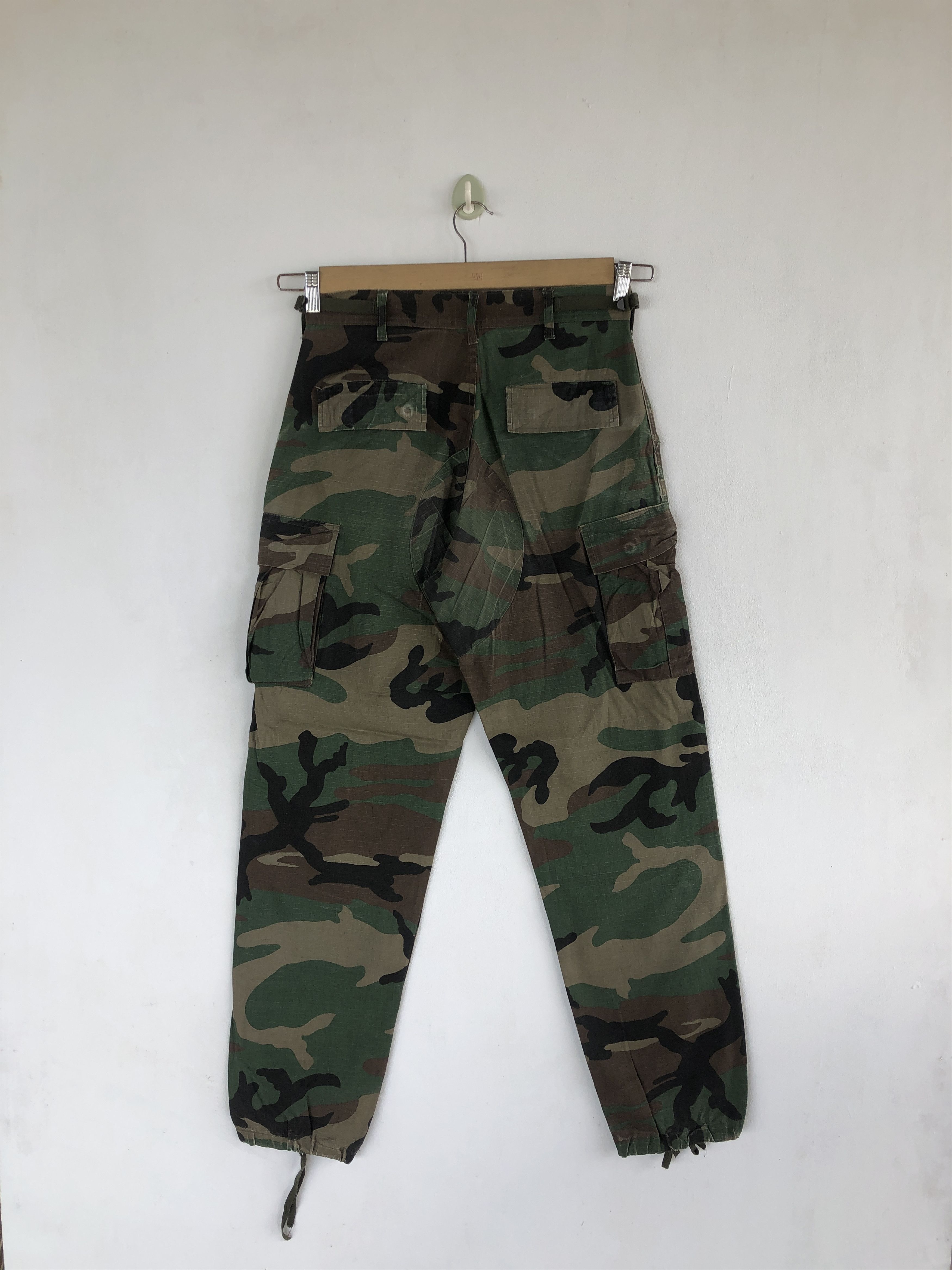 Japanese Brand × Vintage Vintage Army Cargo Pants Fatigue Camouflage Trousers Size 30" / US 8 / IT 44 - 2 Thumbnail