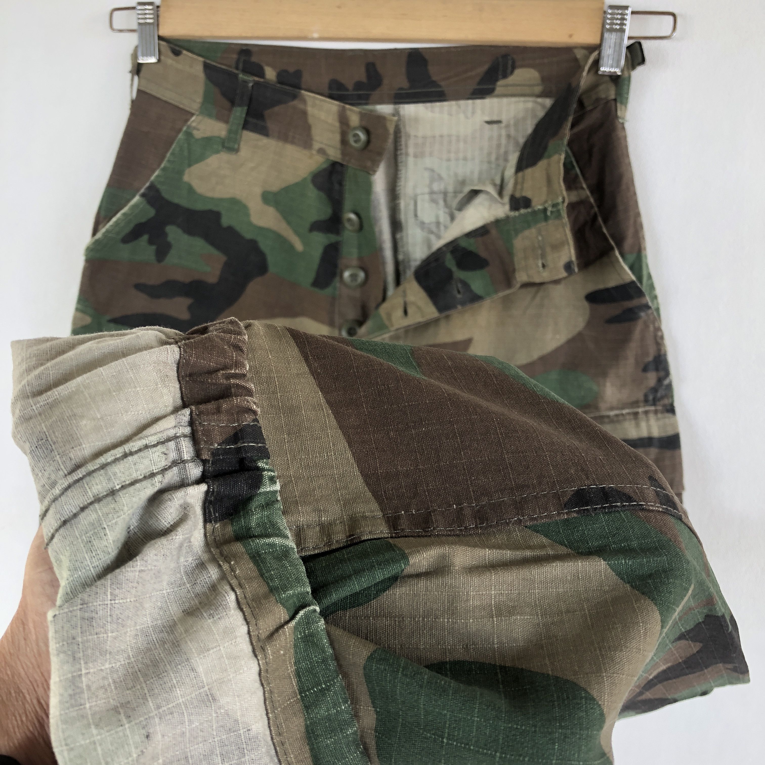Japanese Brand × Vintage Vintage Army Cargo Pants Fatigue Camouflage Trousers Size 30" / US 8 / IT 44 - 11 Thumbnail