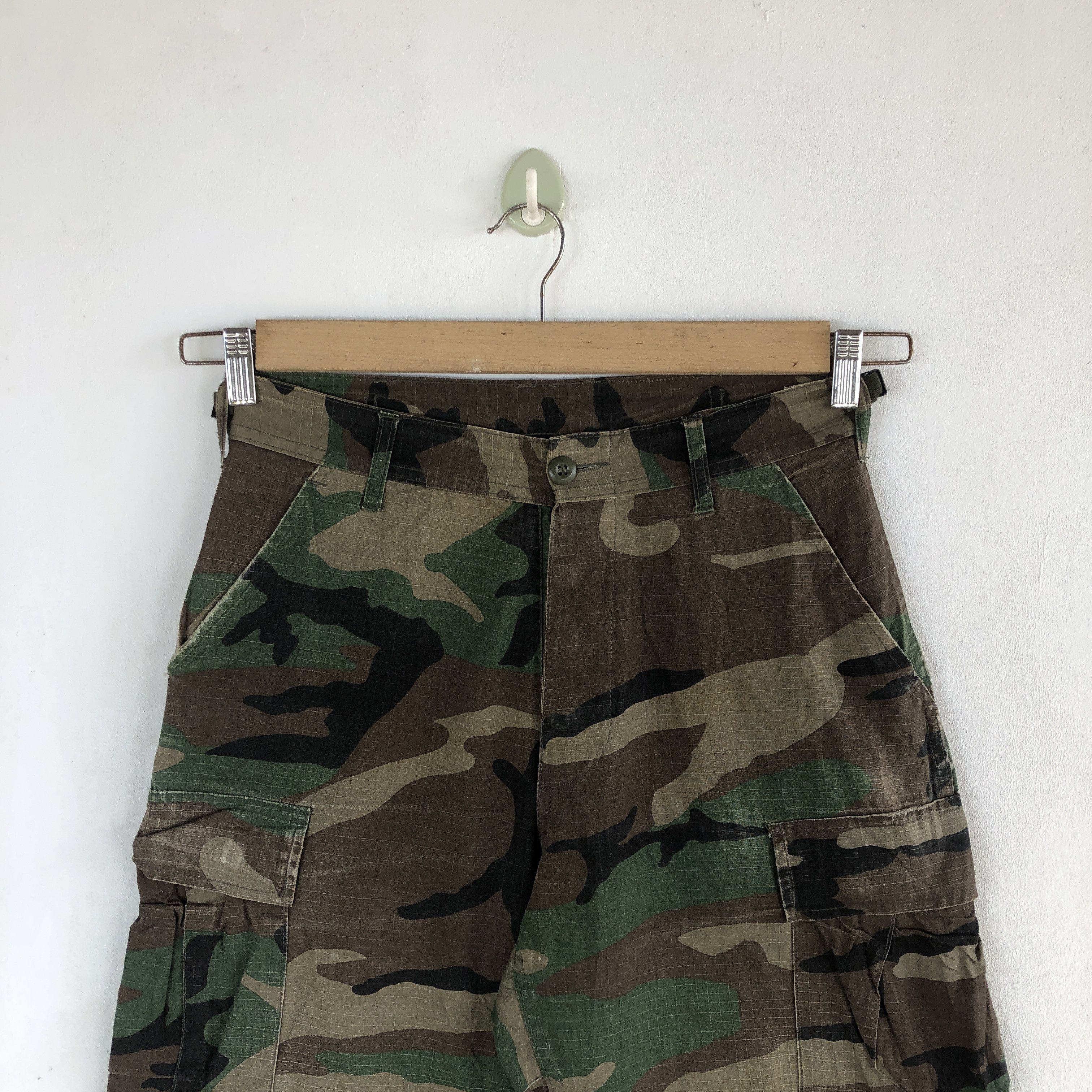 Japanese Brand × Vintage Vintage Army Cargo Pants Fatigue Camouflage Trousers Size 30" / US 8 / IT 44 - 3 Thumbnail