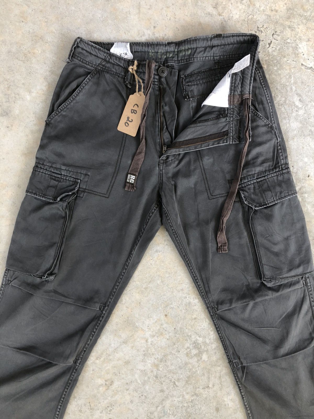 Japanese Brand real crush parachute cargo pants multipocket tactical Size US 30 / EU 46 - 9 Thumbnail