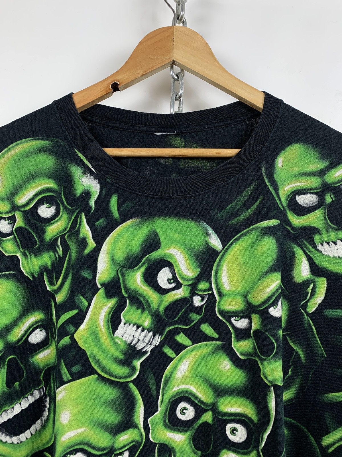 Liquid Blue 2001 Vintage Liquid Blue Green Skull Pile Travis Style Tee Size US XXL / EU 58 / 5 - 6 Thumbnail