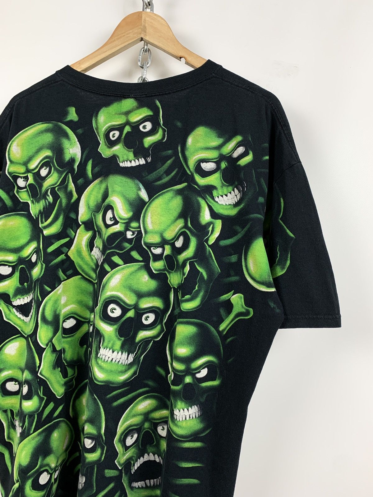 Liquid Blue 2001 Vintage Liquid Blue Green Skull Pile Travis Style Tee Size US XXL / EU 58 / 5 - 11 Thumbnail