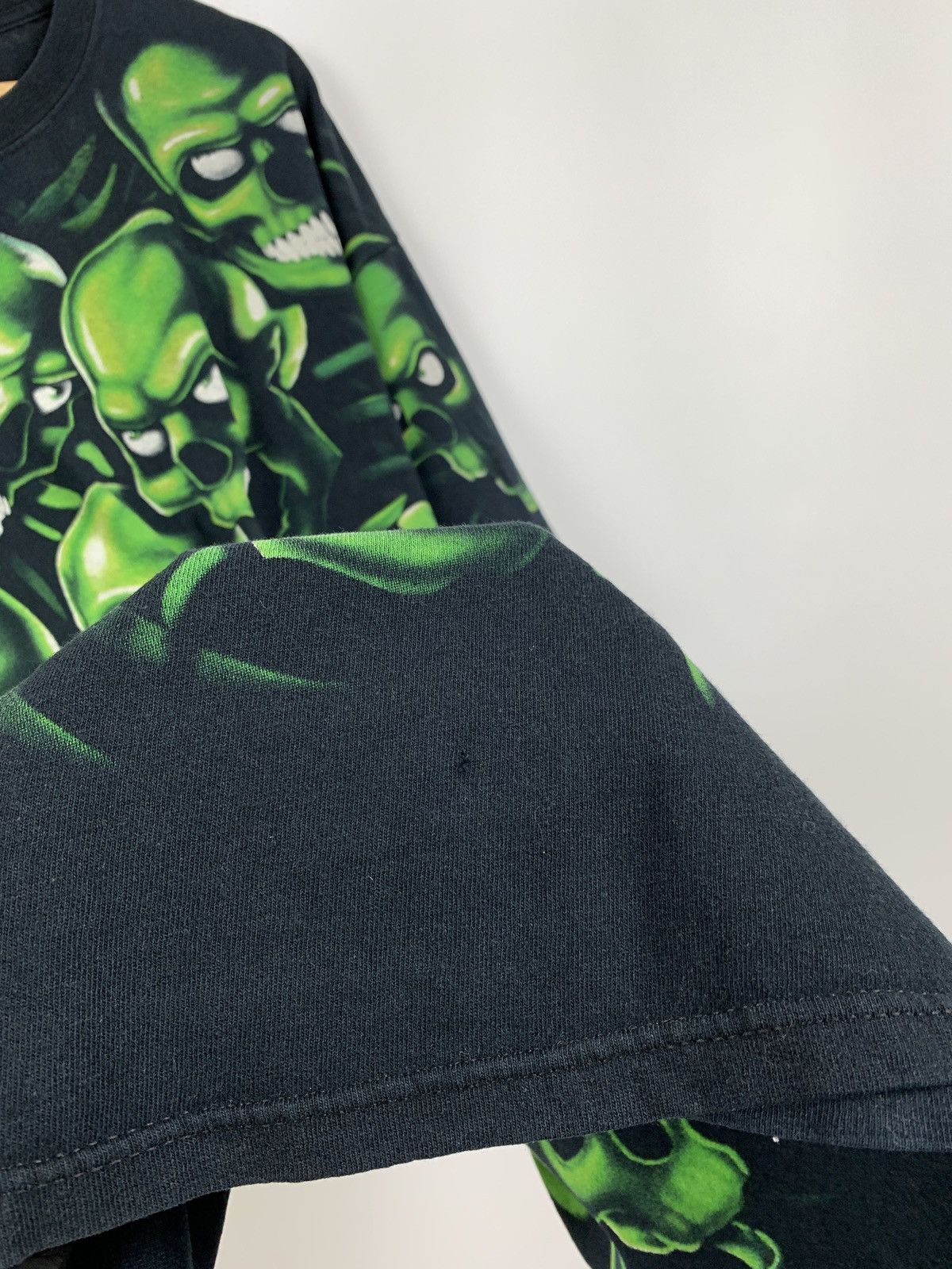 Liquid Blue 2001 Vintage Liquid Blue Green Skull Pile Travis Style Tee Size US XXL / EU 58 / 5 - 20 Thumbnail