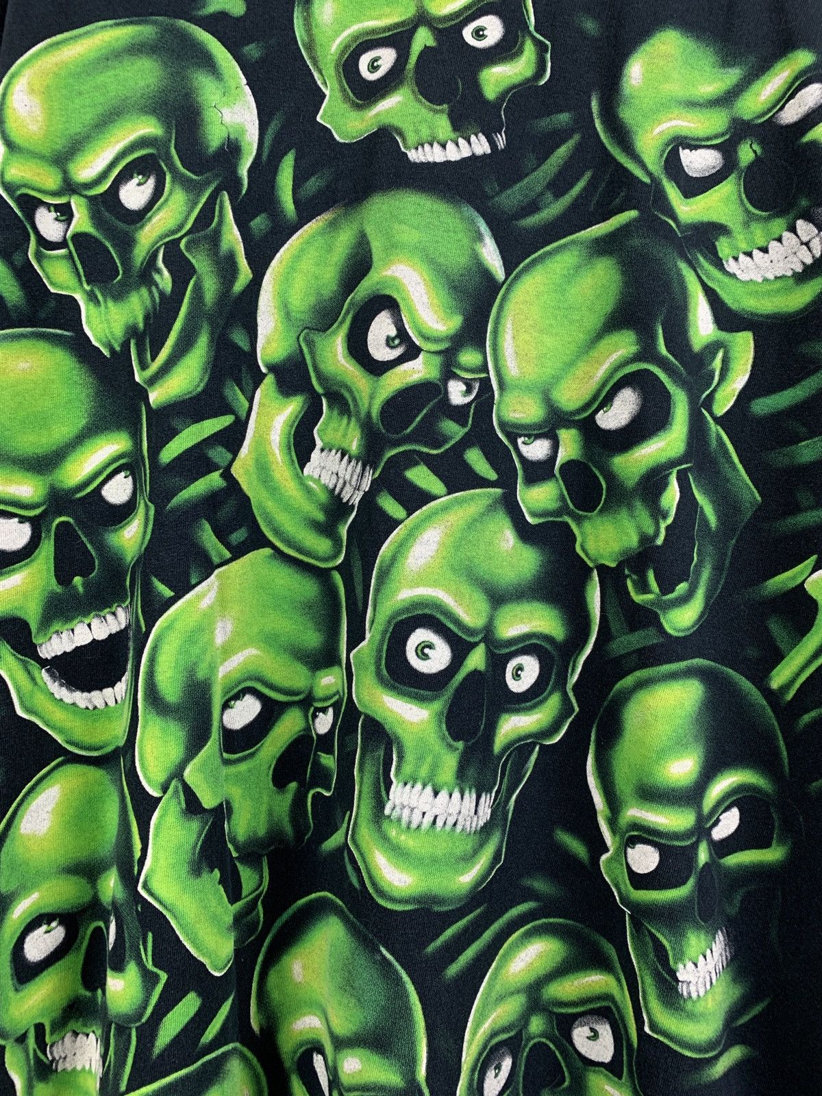 Liquid Blue 2001 Vintage Liquid Blue Green Skull Pile Travis Style Tee Size US XXL / EU 58 / 5 - 16 Thumbnail