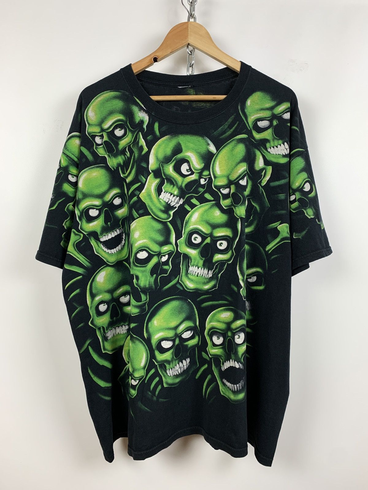 Liquid Blue 2001 Vintage Liquid Blue Green Skull Pile Travis Style Tee Size US XXL / EU 58 / 5 - 1 Thumbnail