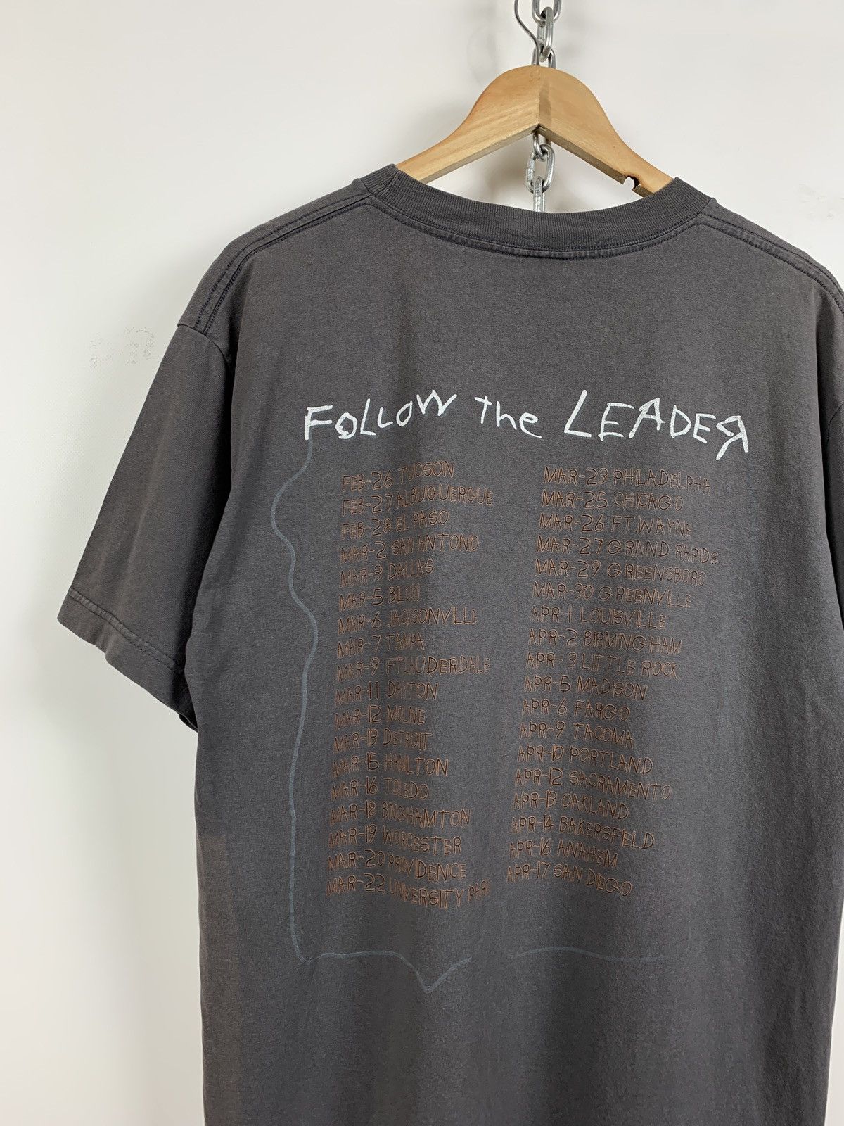 Band Tees Vintage Korn Follow The Leader Fader Grey T-Shirt Size US L / EU 52-54 / 3 - 7 Thumbnail
