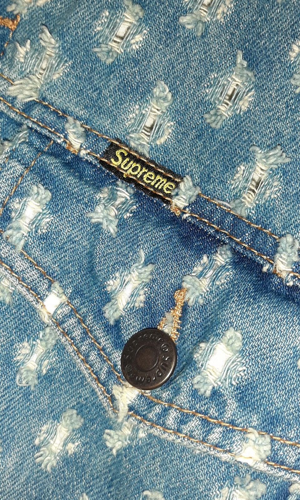 Supreme 🚨GRaiL ALeRt 🚨 SuPReMe "HoLe PuNcH" DeNiM TRuCKeR JaCKeT 🧥 Size US M / EU 48-50 / 2 - 5 Thumbnail
