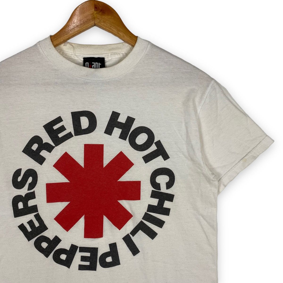 Band Tees × Giant × Vintage Y2K RED HOT CHILI PEPPERS BAND T SHIRT Size US S / EU 44-46 / 1 - 2 Thumbnail