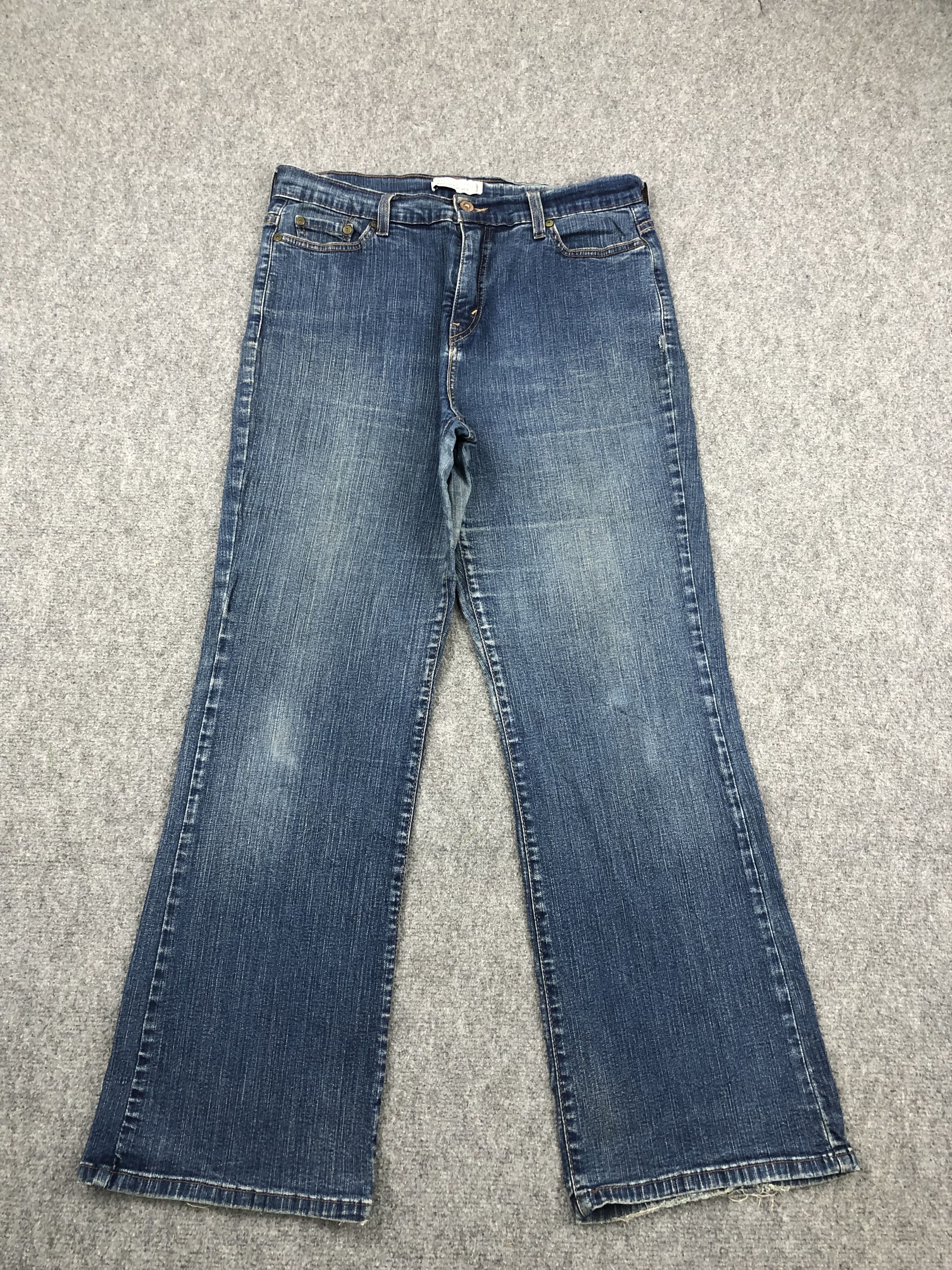 image of Levis 512 Flare Bootcut Jeans in Blue Denim, Men's (Size 32)