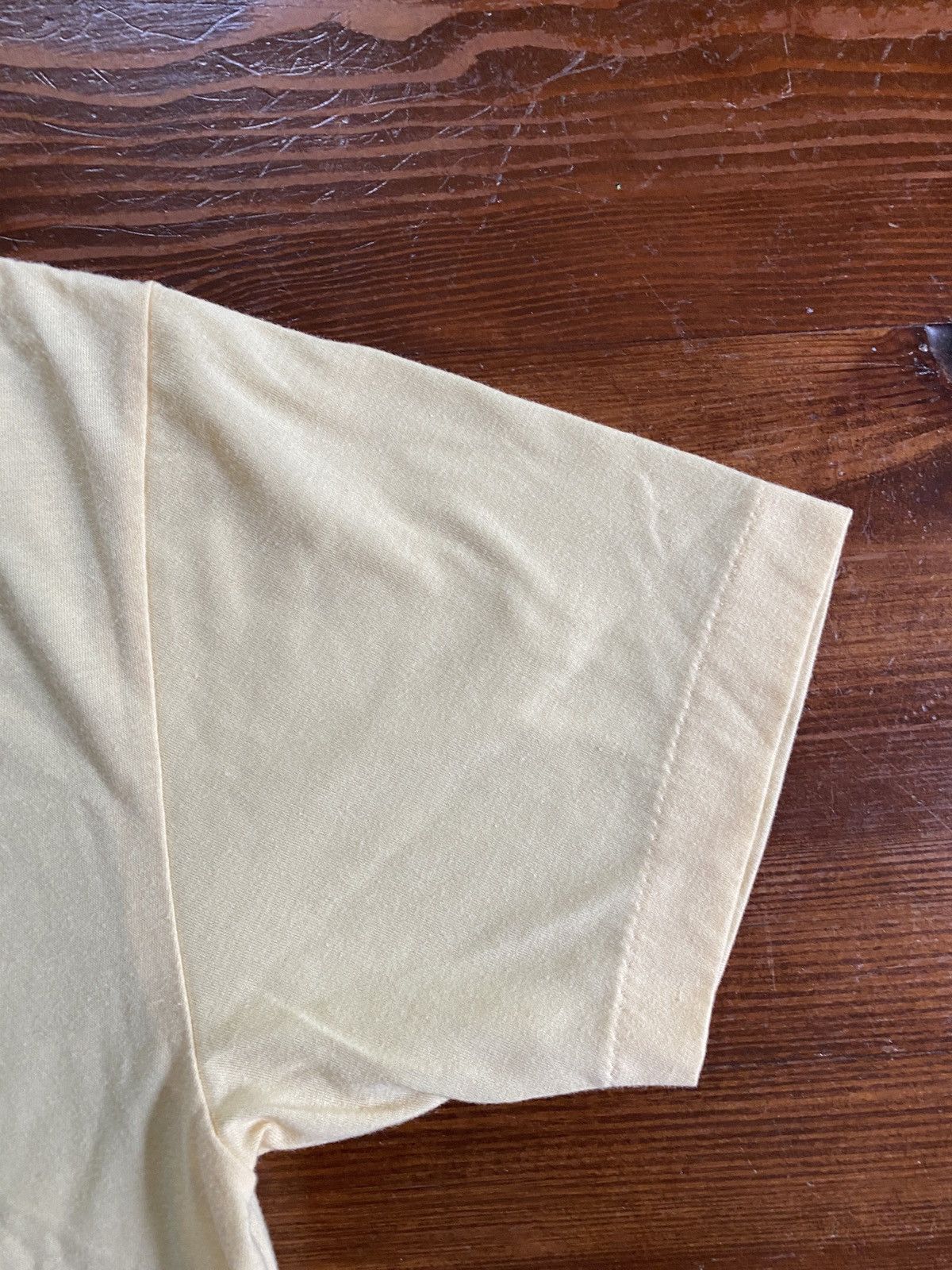 Giordano Vintage 80’s Giordano Big Spell Out Short Single Stitch Tee Size US S / EU 44-46 / 1 - 13 Thumbnail