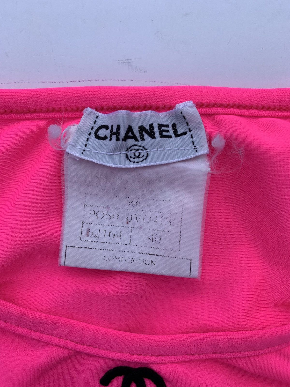 Chanel Chanel Spring 1995 Neon Pink CC Logo Cropped T-Shirt Size M / US 6-8 / IT 42-44 - 3 Thumbnail