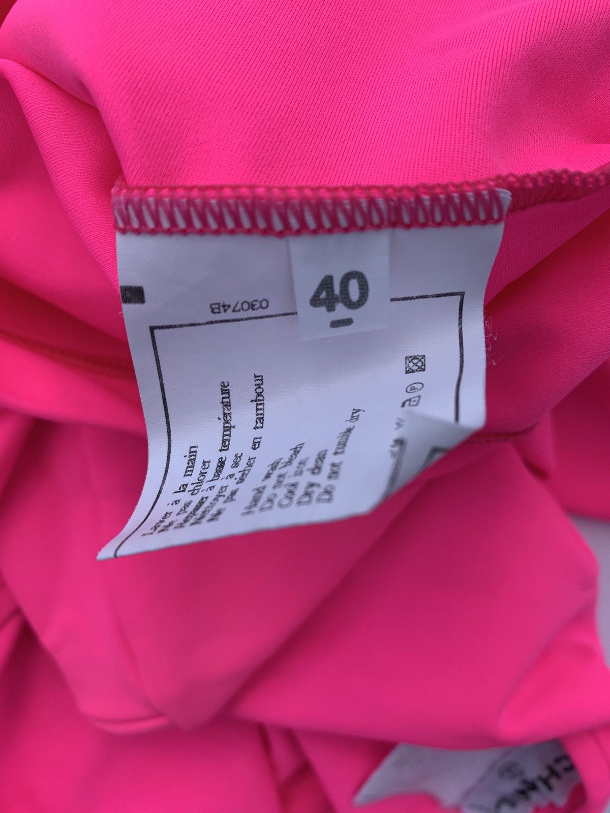 Chanel Chanel Spring 1995 Neon Pink CC Logo Cropped T-Shirt Size M / US 6-8 / IT 42-44 - 4 Thumbnail