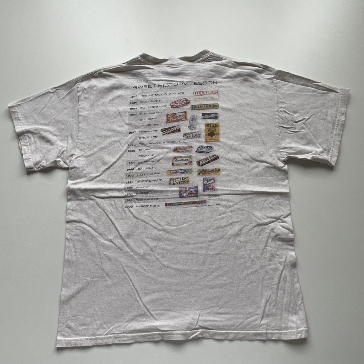 Vintage Vintage 2000s Nestle Chocolate Bar History Graphic T Shirt Size US L / EU 52-54 / 3 - 1 Thumbnail