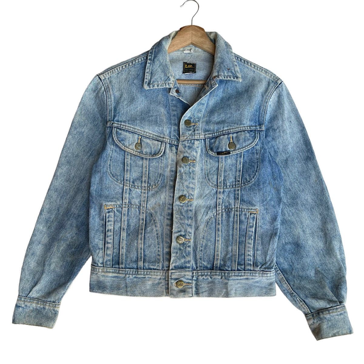 Japanese Brand Vintage Lee Trucker Jacket Denime Jacket Button Stone Wash Size US S / EU 44-46 / 1 - 1 Thumbnail