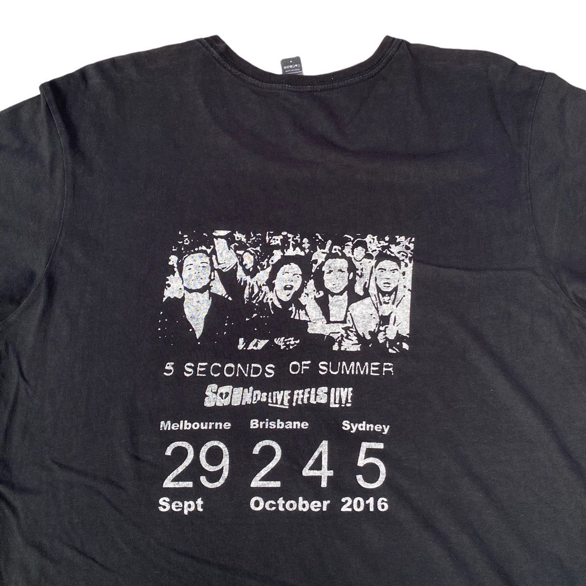 Band Tees × Vintage 5 Seconds Of Summer Live Concert Vintage Band Shirt. #W Size US M / EU 48-50 / 2 - 6 Thumbnail