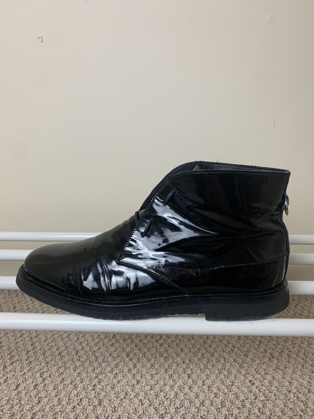Dior × Hedi Slimane Dior Homme SS04 "Strip" Black Patent Leather Chukka Boots Size US 7 / EU 40 - 7 Thumbnail