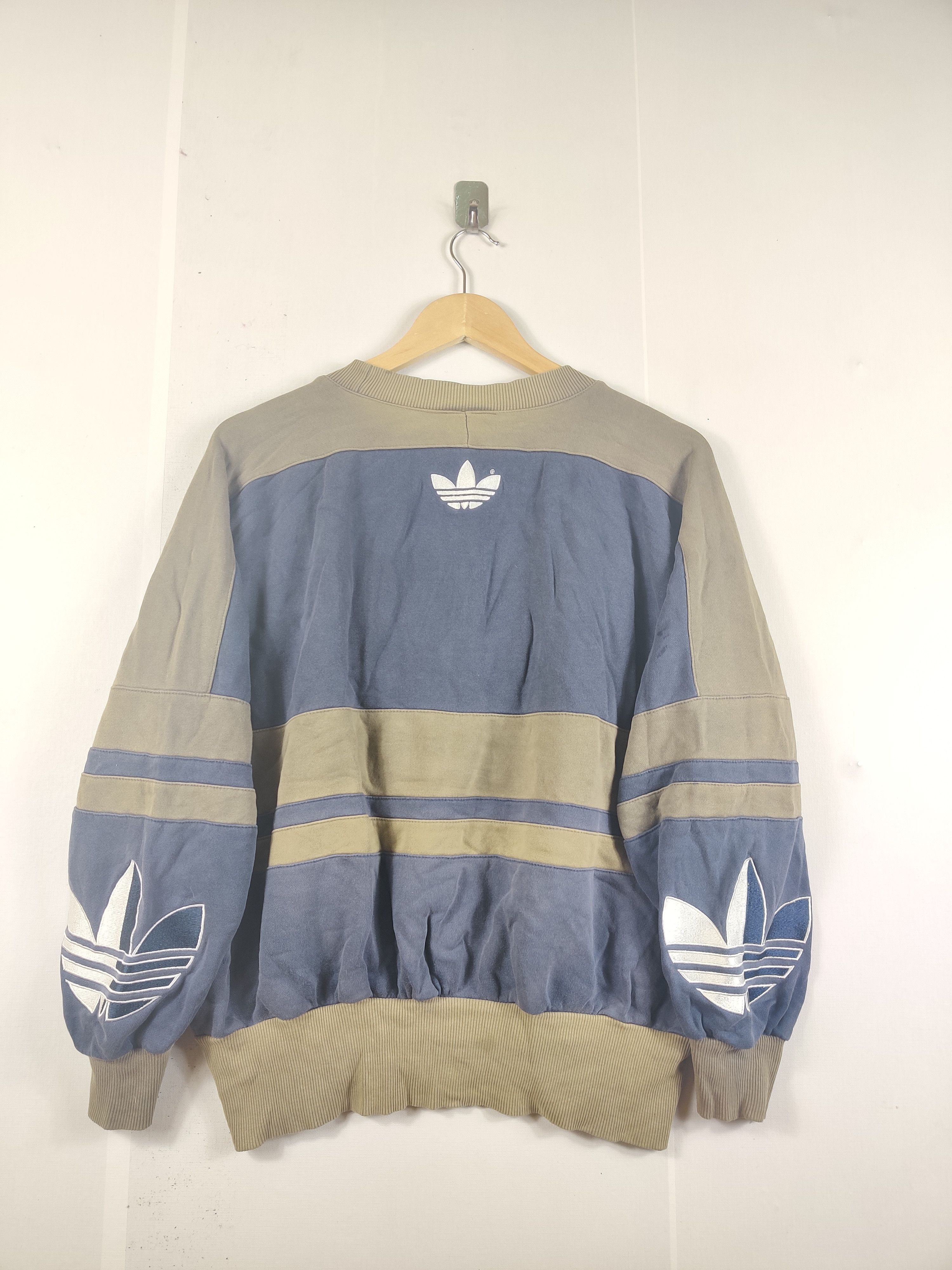 Adidas Vintage 90's Adidas Trefoil Embroidery Crewneck Sweatshirt Size US L / EU 52-54 / 3 - 7 Thumbnail
