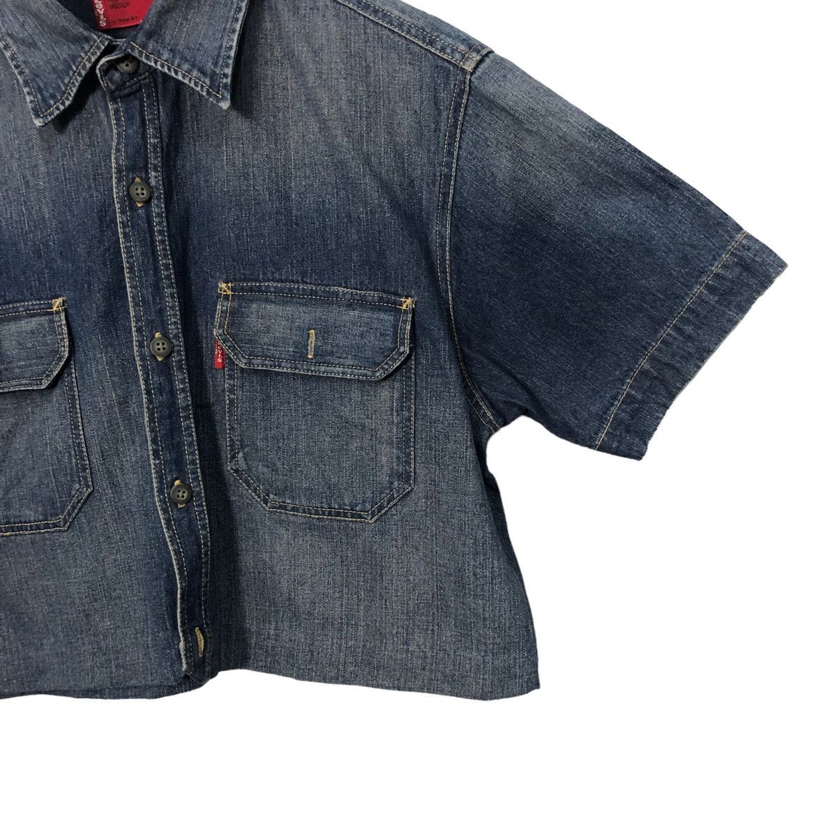 Levi's Vintage Levis Red Tab Button Ups Denim Crop Tops Jacket Size L / US 10 / IT 46 - 2 Thumbnail